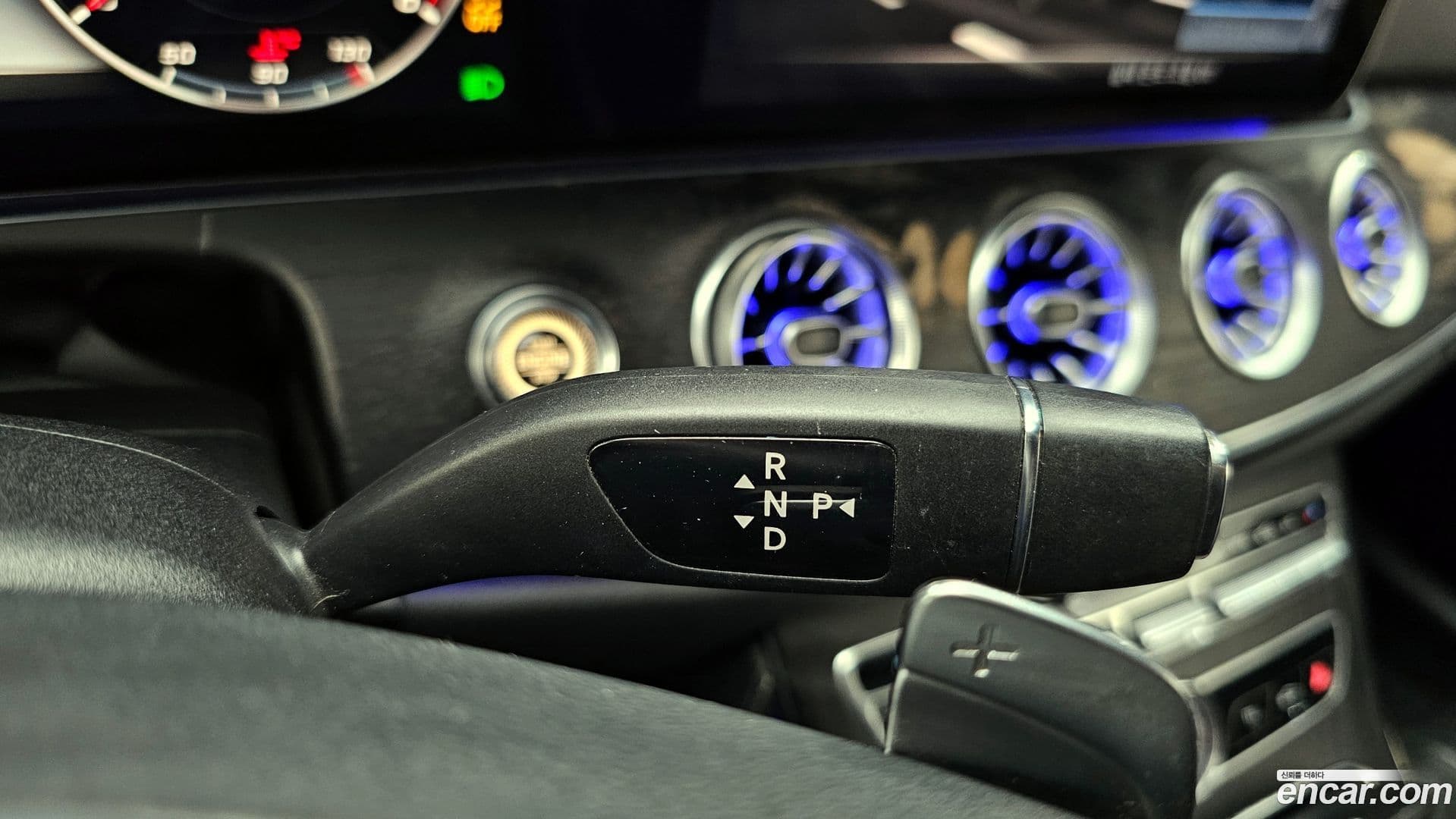 Main__Slider__Photo:E-Class Mercedes-Benz 2017.10-8