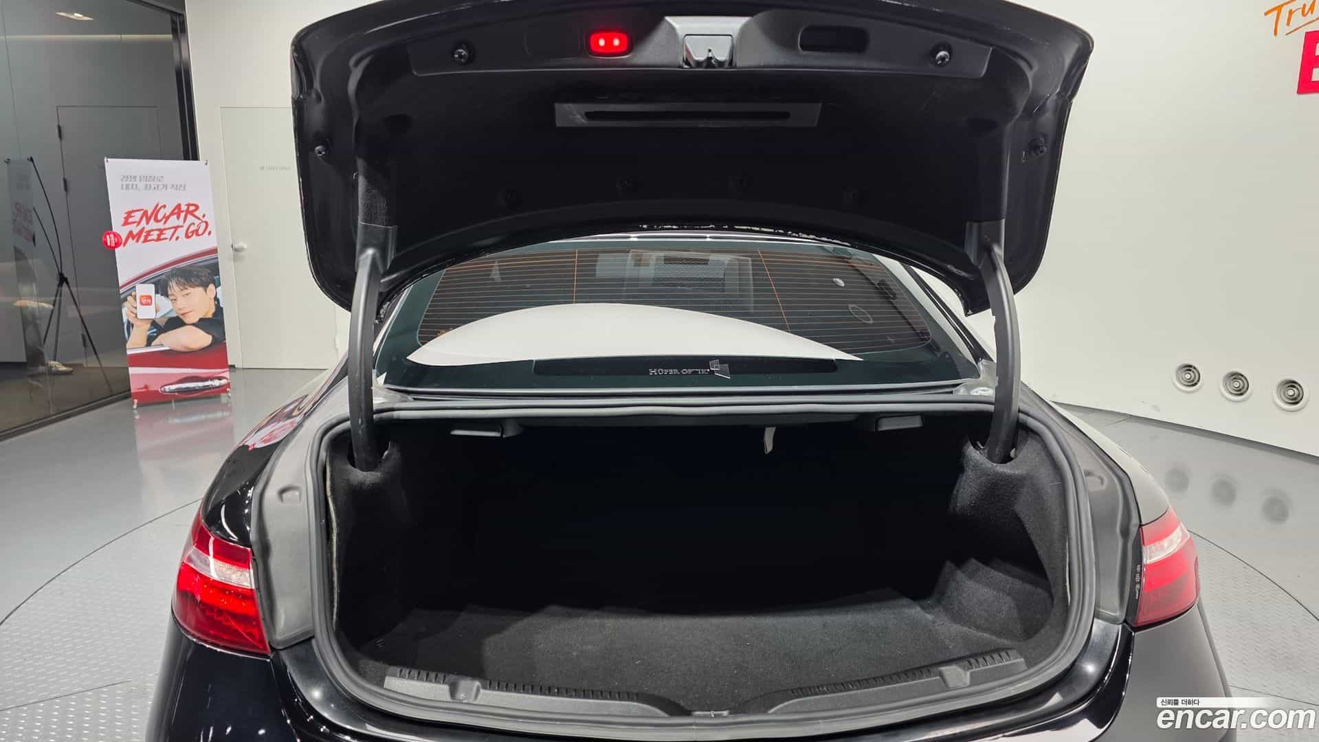 E-Class Mercedes-Benz 2017.10-OPTION-024