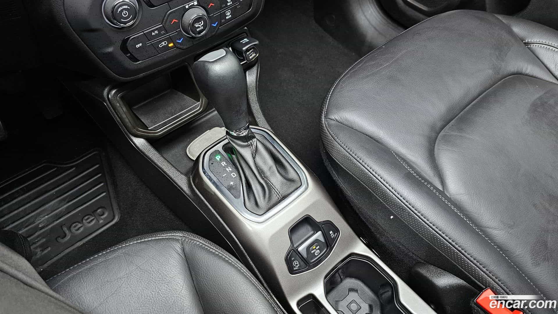 Renegade Jeep 2022.9-INNER-009