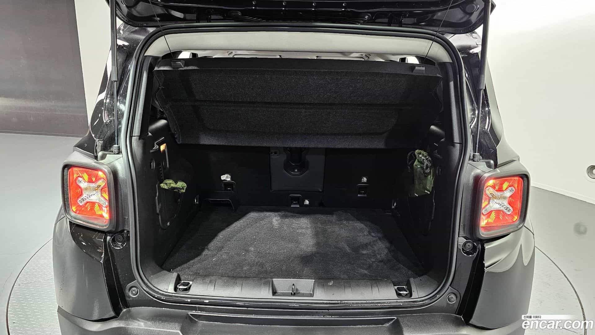 Renegade Jeep 2022.9-OPTION-017