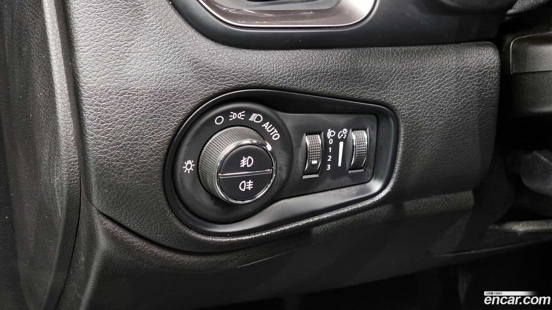 Renegade Jeep 2022.9-OPTION-019