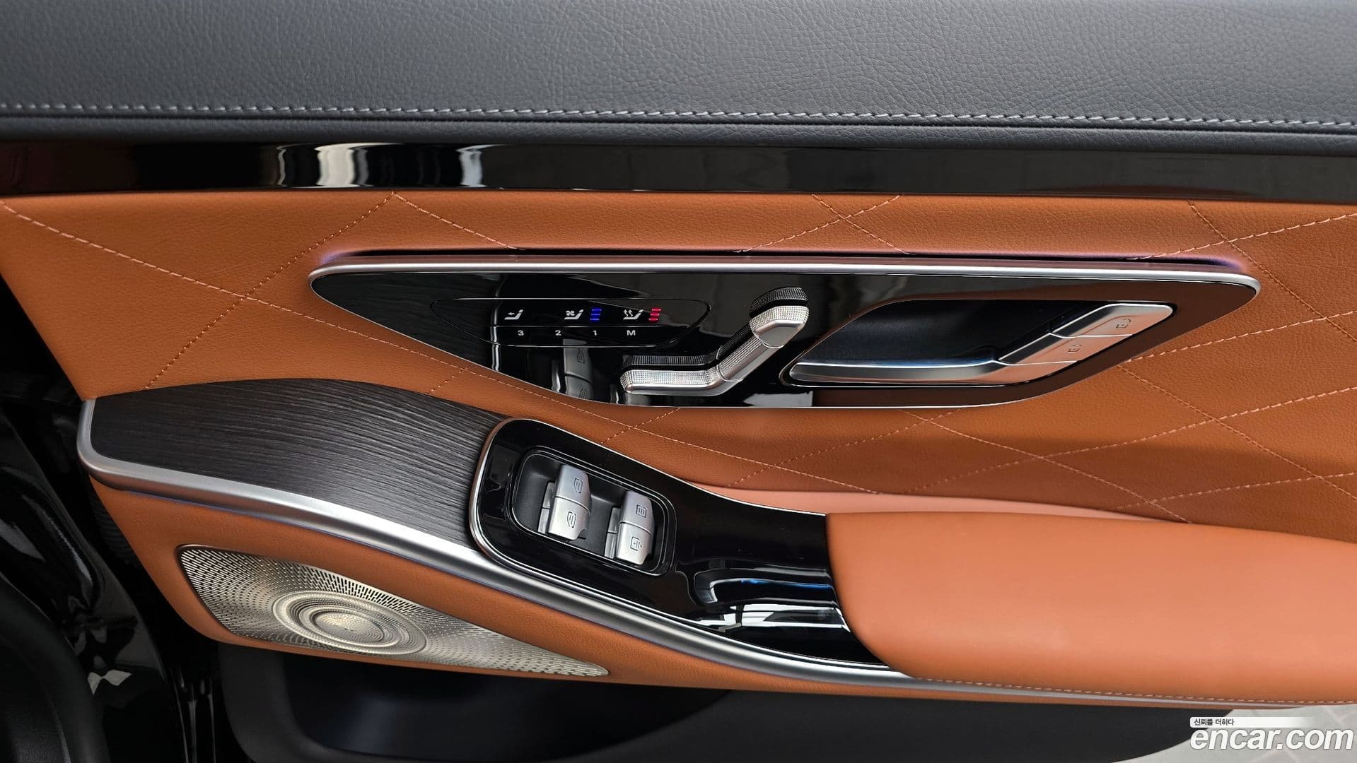 Main__Slider__Photo:S-Class Mercedes-Benz 2022.3-18