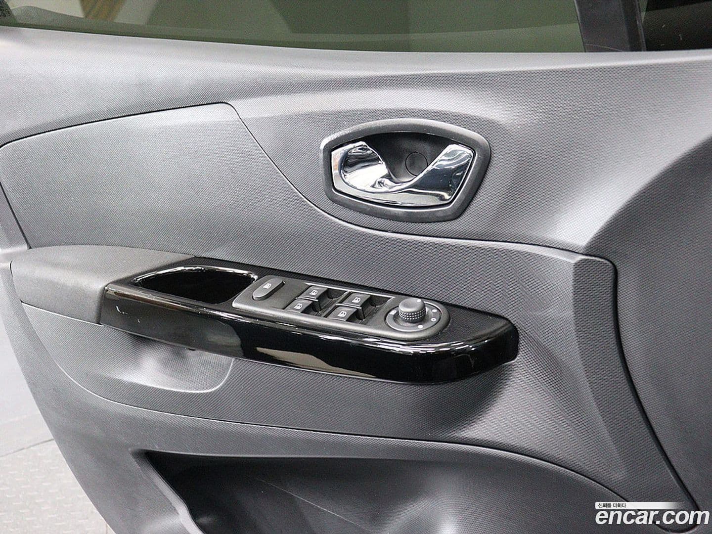 Main__Slider__Photo:QM3 Renault-KoreaSamsung 2016.7-13