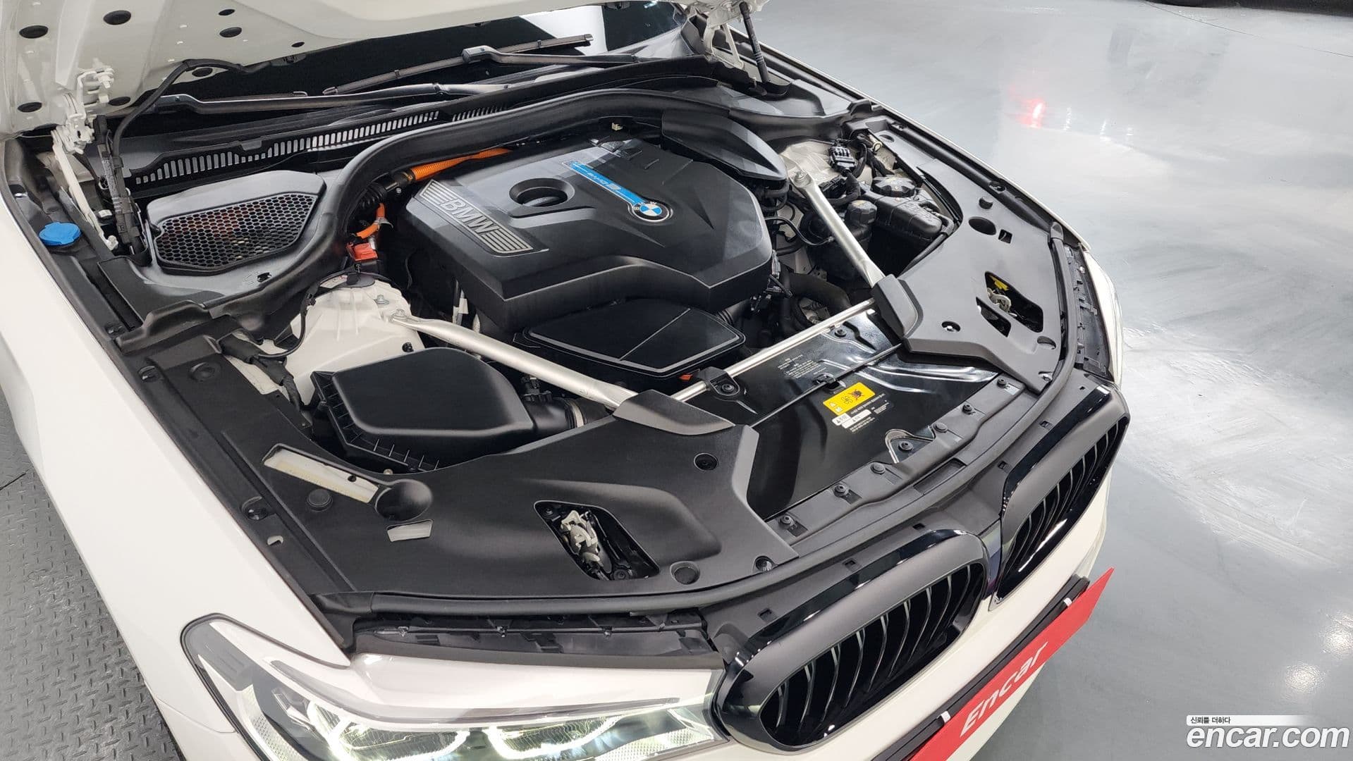 Main__Slider__Photo:5-Series BMW 2020.9-5