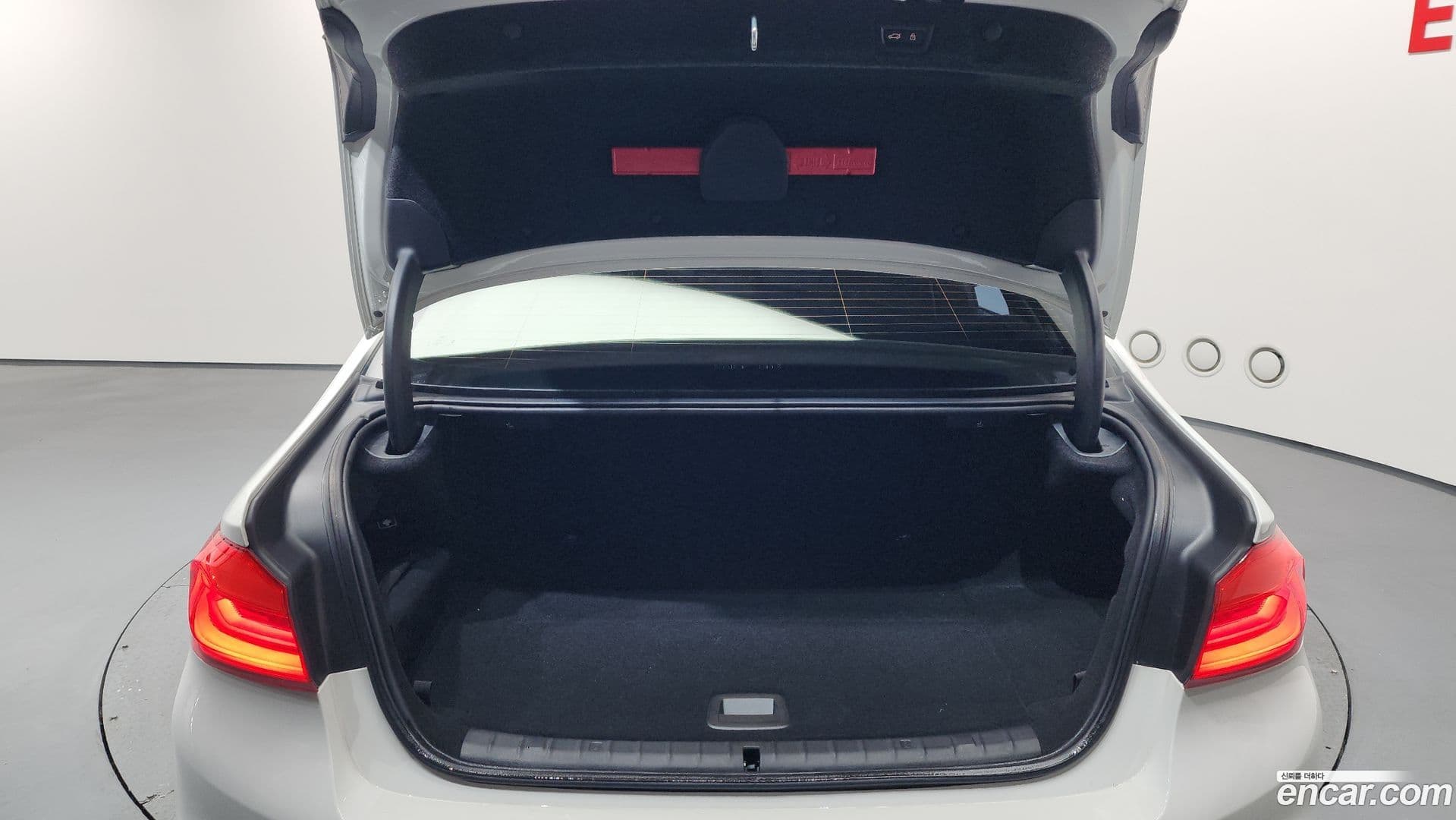 Main__Slider__Photo:5-Series BMW 2020.9-19