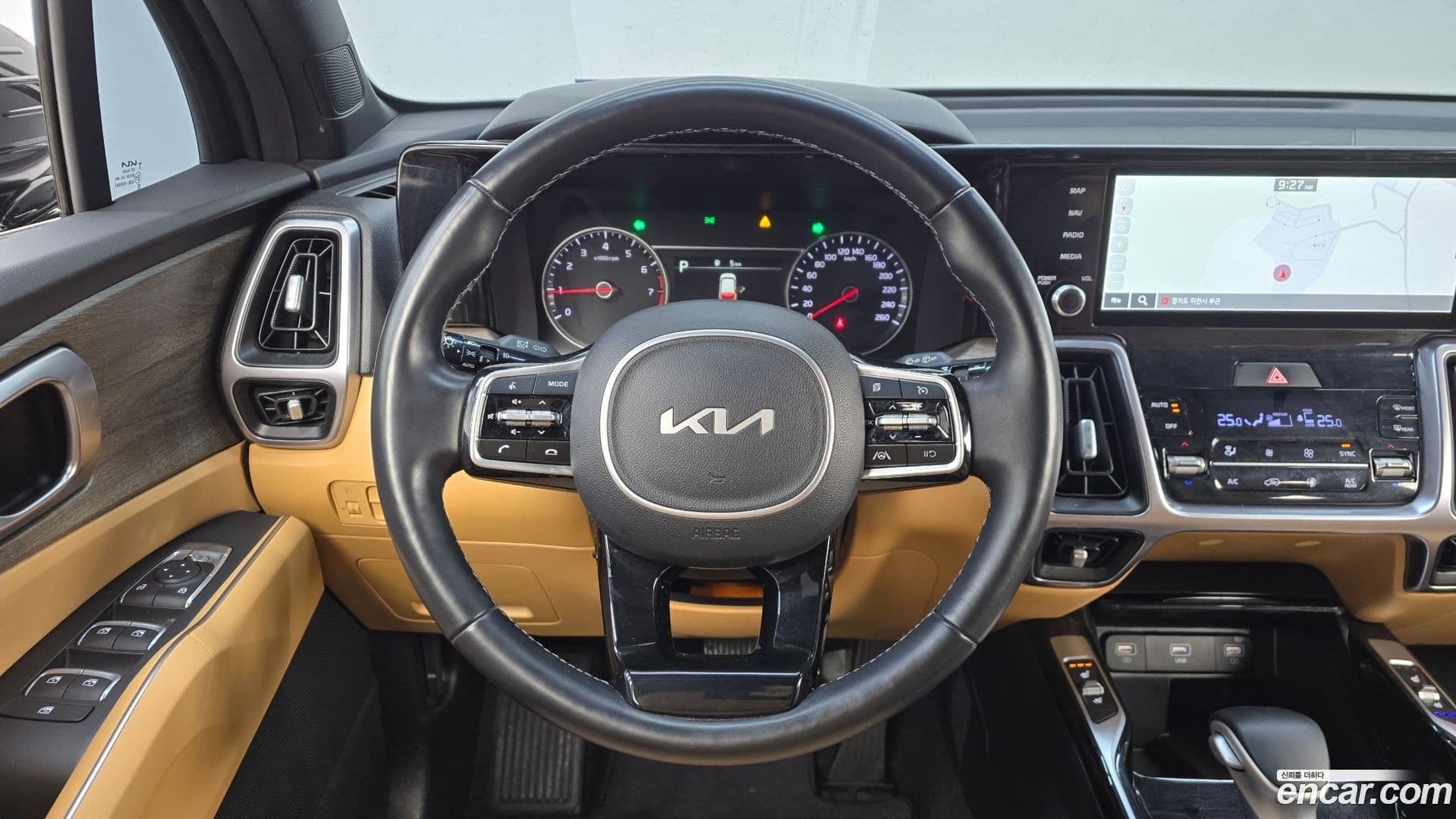 Main__Slider__Photo:Sorento Kia 2022.1-12