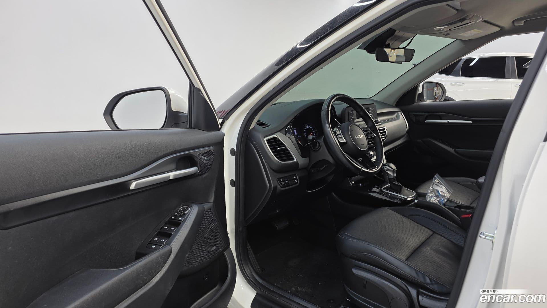 Main__Slider__Photo:Seltos Kia 2022.2-9