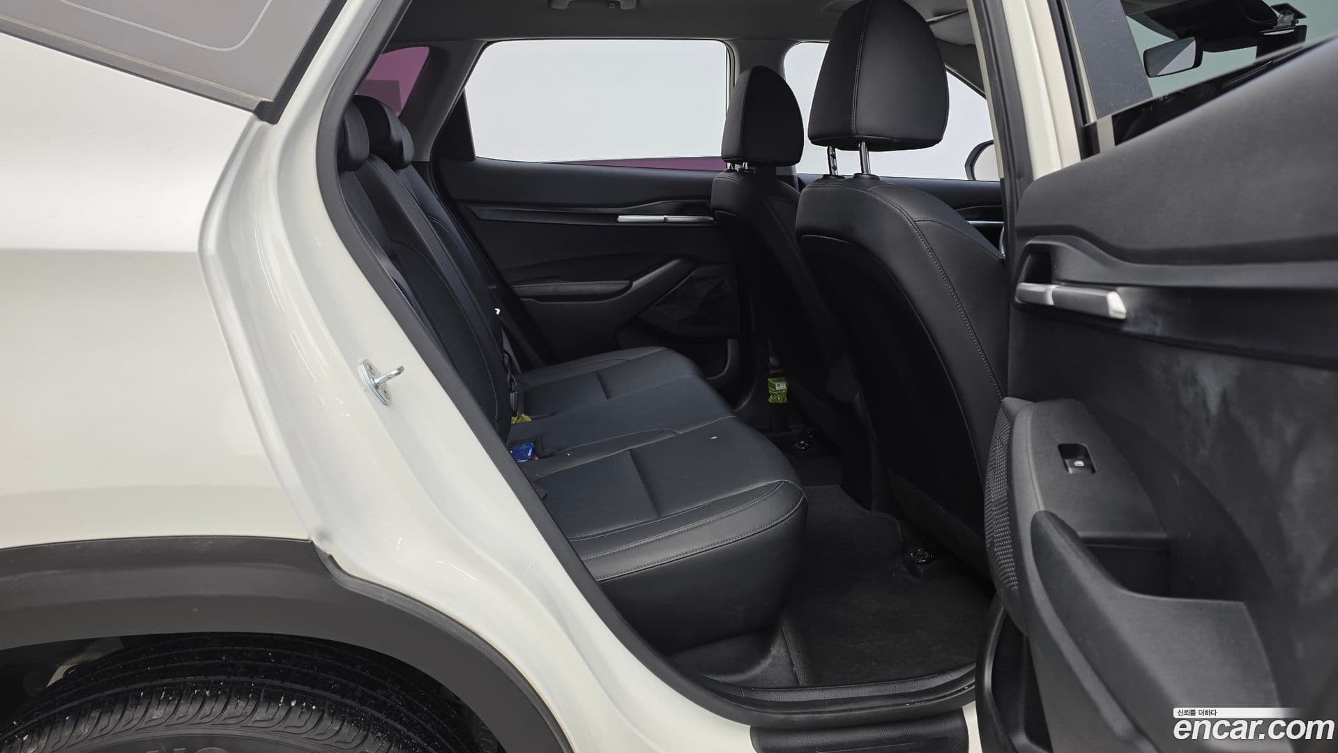 Main__Slider__Photo:Seltos Kia 2022.2-11