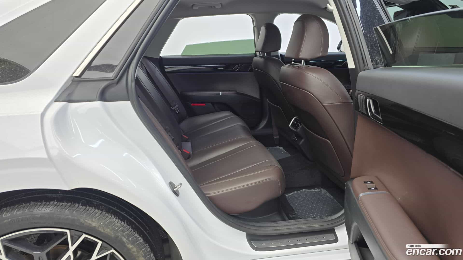 Grandeur Hyundai 2023.8-OPTION-016