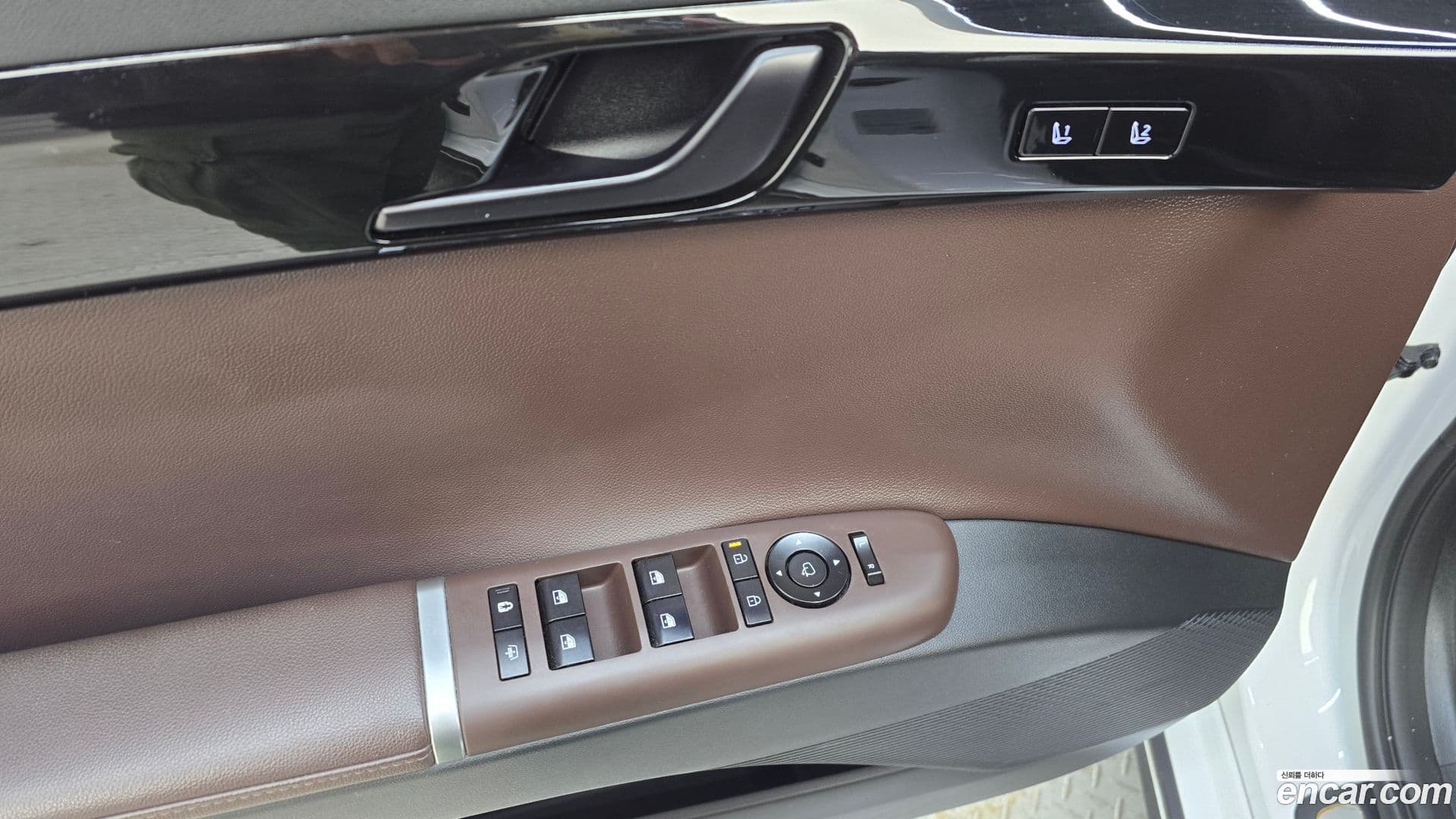 Main__Slider__Photo:Grandeur Hyundai 2023.8-16