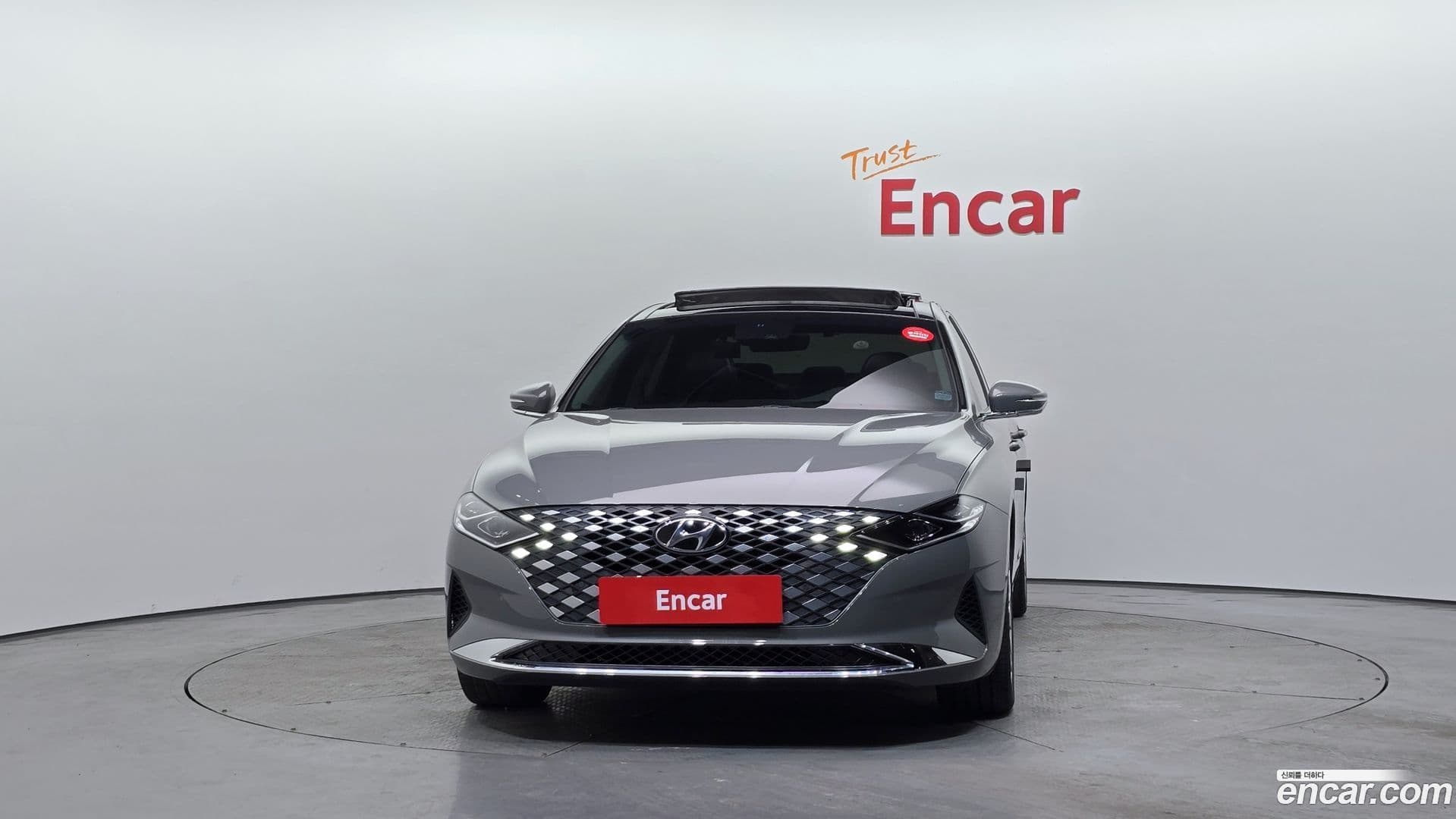 Main__Slider__Photo:Grandeur Hyundai 2020.2-2