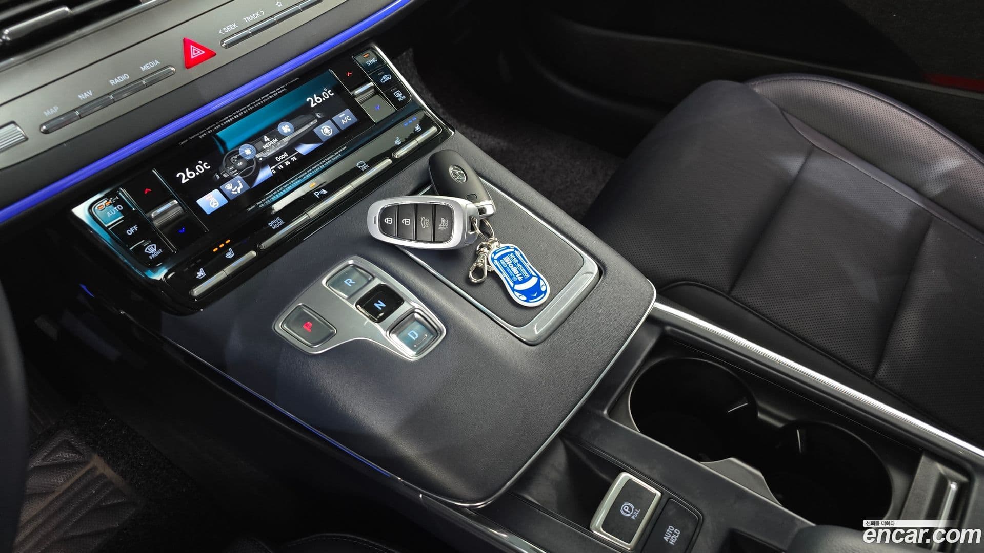 Main__Slider__Photo:Grandeur Hyundai 2020.2-8