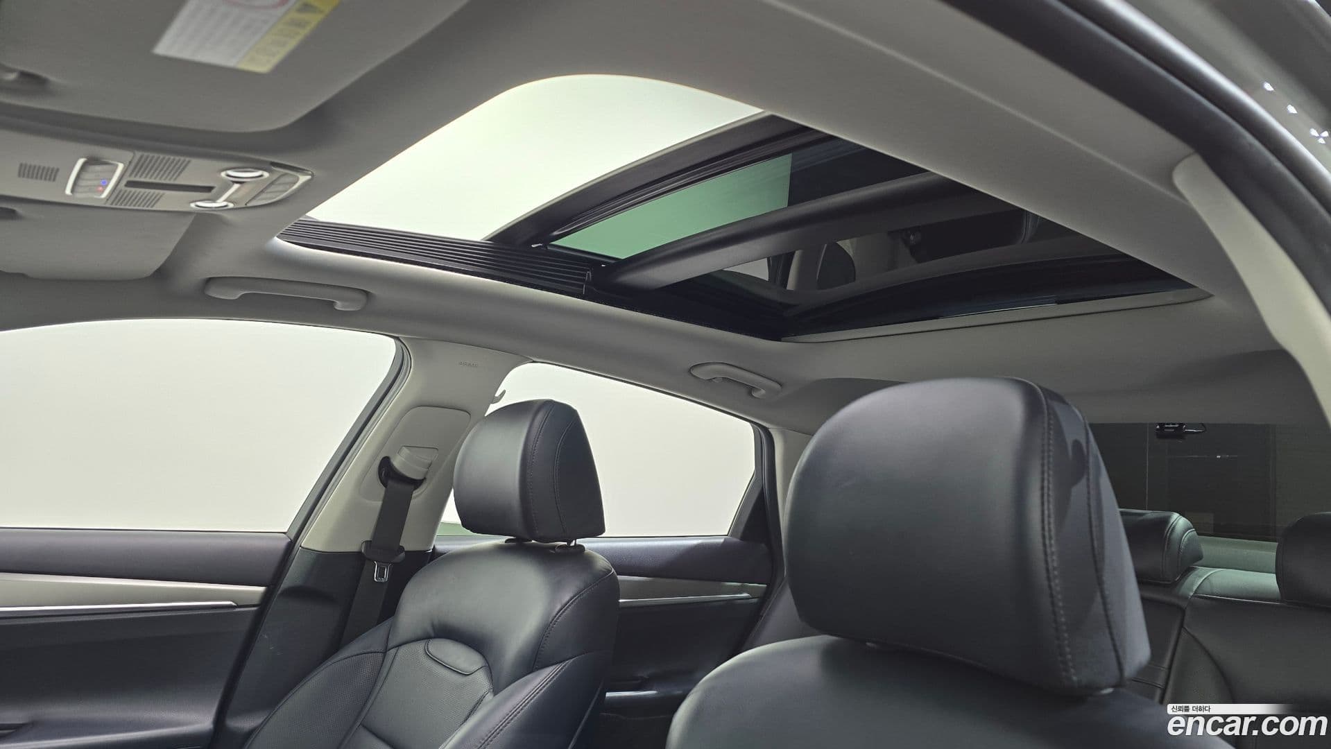 Main__Slider__Photo:Grandeur Hyundai 2020.2-18