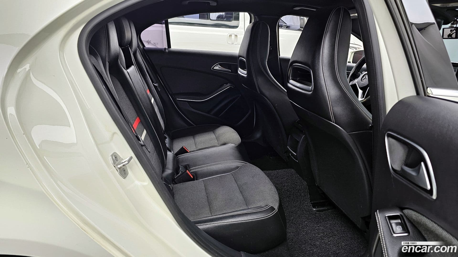 Main__Slider__Photo:A-Class Mercedes-Benz 2014.2-11