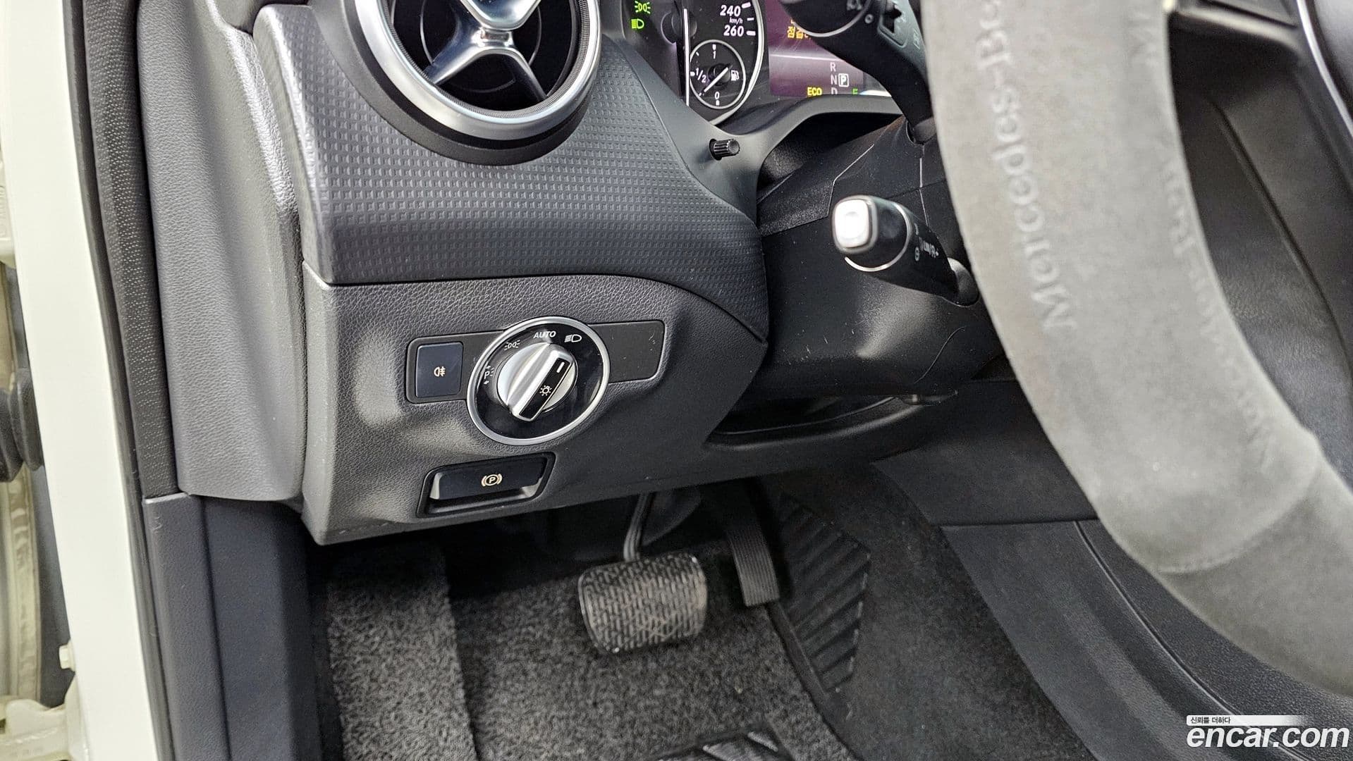 Main__Slider__Photo:A-Class Mercedes-Benz 2014.2-15