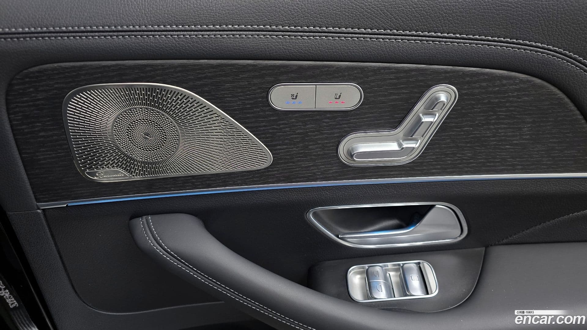 Main__Slider__Photo:GLS-Class Mercedes-Benz 2024.0-18