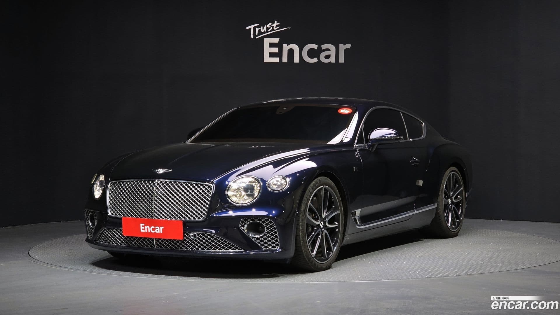 Main__Slider__Photo:Continental Bentley 2019.3-0