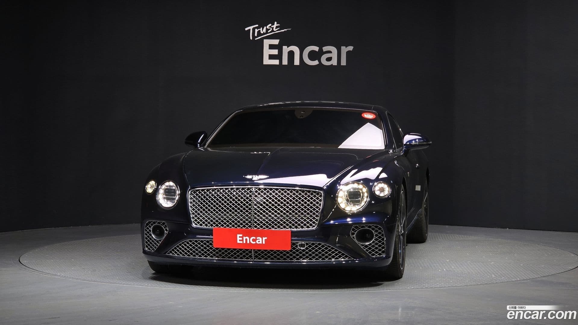 Main__Slider__Photo:Continental Bentley 2019.3-2