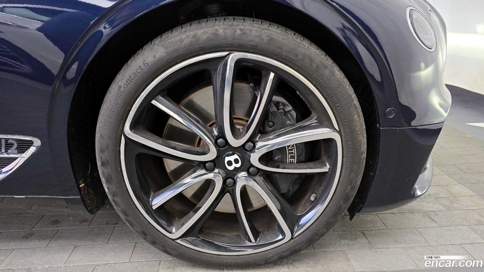 Main__Slider__Photo:Continental Bentley 2019.3-4