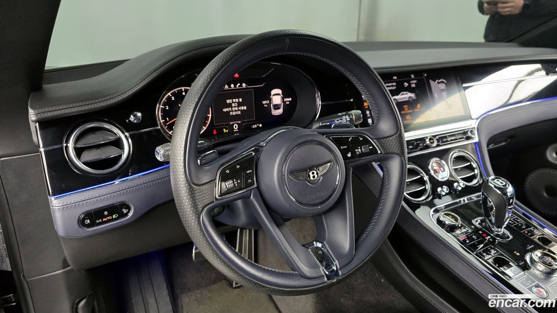 Main__Slider__Photo:Continental Bentley 2019.3-12