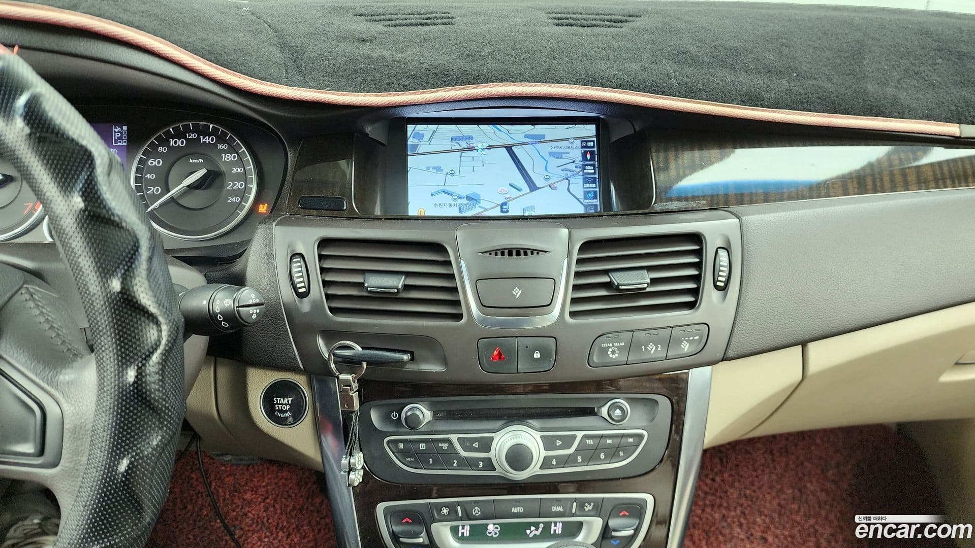 Main__Slider__Photo:SM5 Renault-KoreaSamsung 2012.0-13