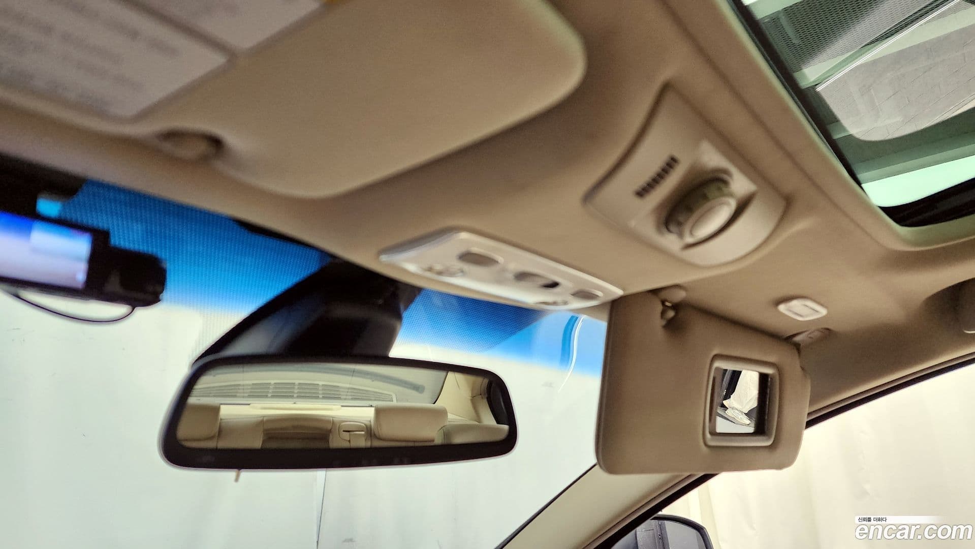 Main__Slider__Photo:SM5 Renault-KoreaSamsung 2012.0-16