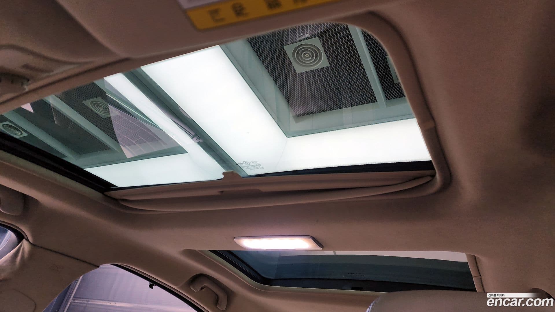 Main__Slider__Photo:SM5 Renault-KoreaSamsung 2012.0-17