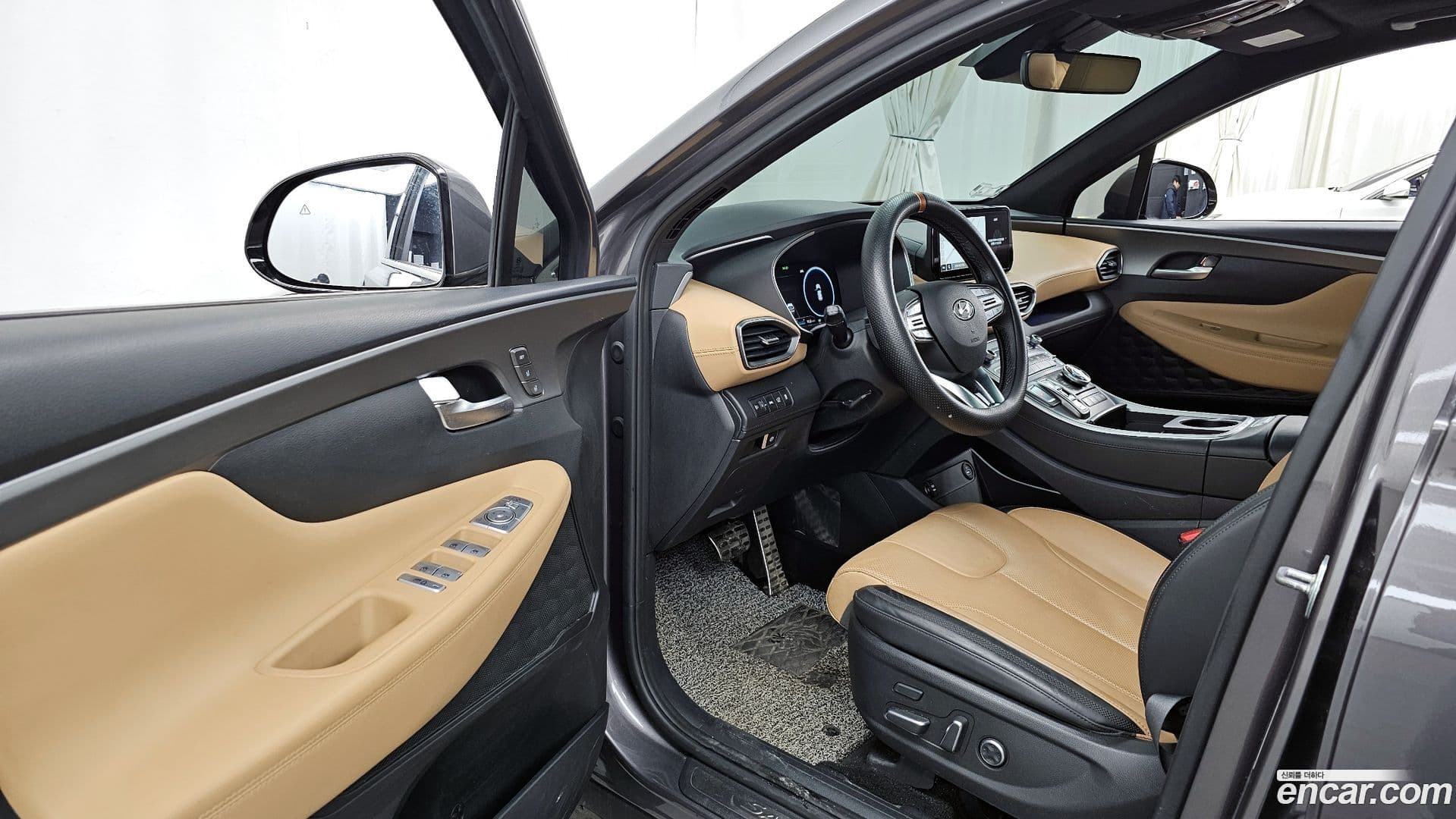 Main__Slider__Photo:Santafe Hyundai 2023.2-9