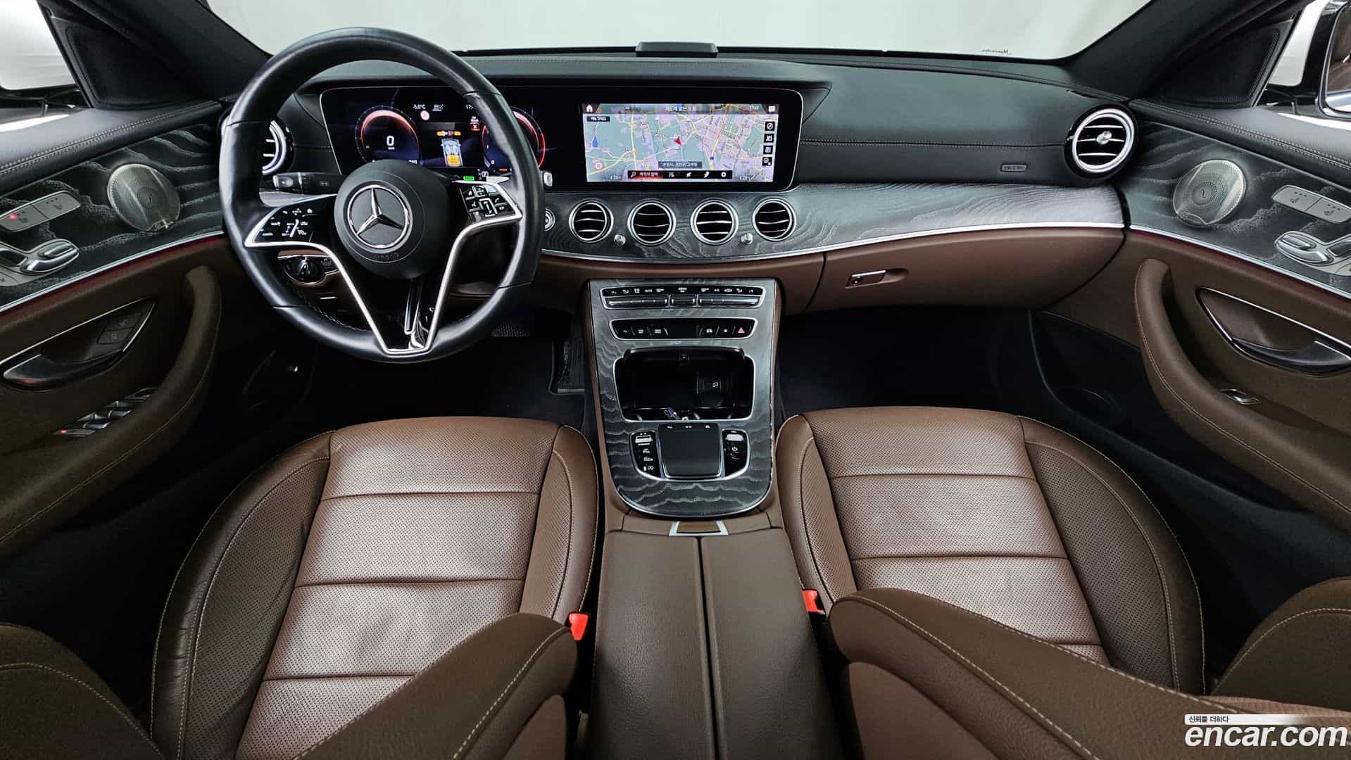 E-Class Mercedes-Benz 2022.4-INNER-007