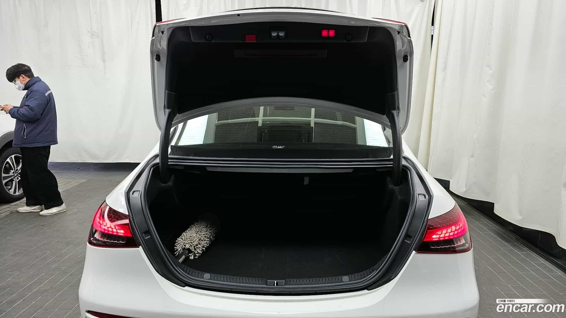 E-Class Mercedes-Benz 2022.4-OPTION-024