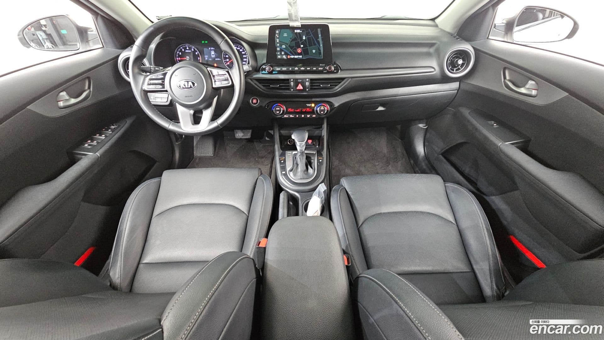 Main__Slider__Photo:K3 Kia 2021.1-6