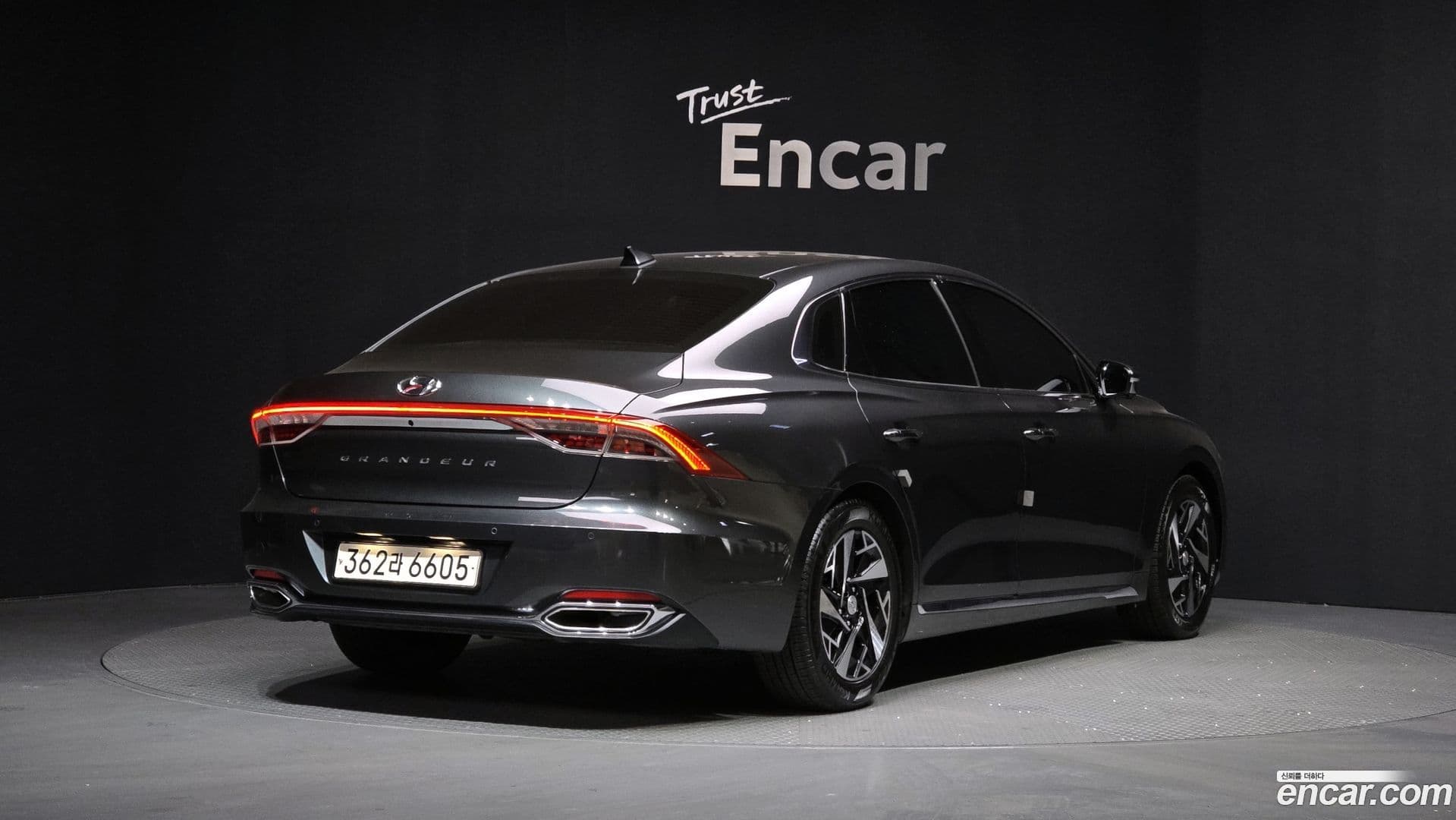 Main__Slider__Photo:Grandeur Hyundai 2021.6-1