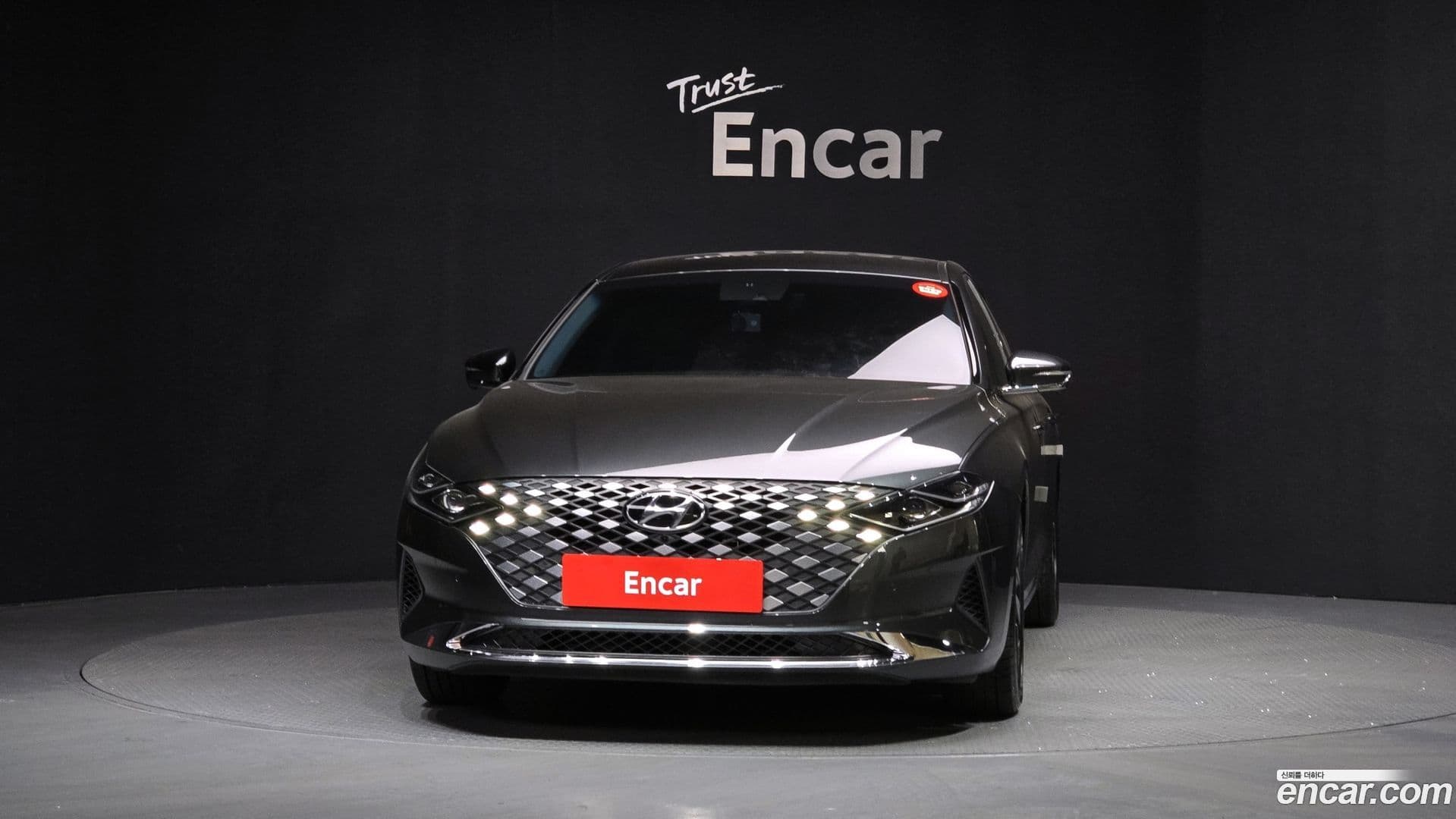 Main__Slider__Photo:Grandeur Hyundai 2021.6-2