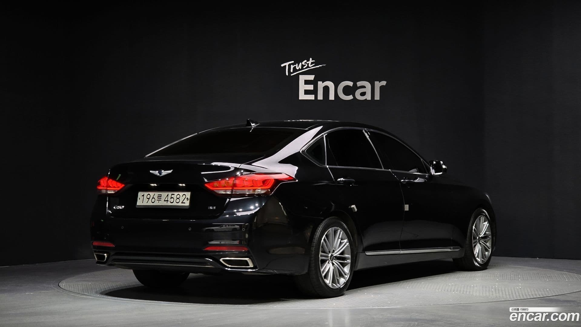 Main__Slider__Photo:G80 Genesis 2019.10-1