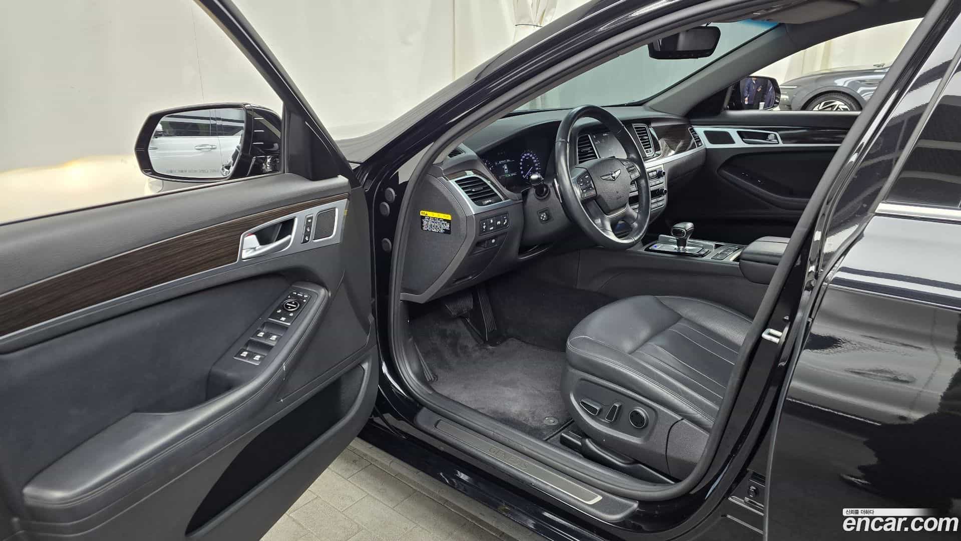 G80 Genesis 2019.10-INNER-010