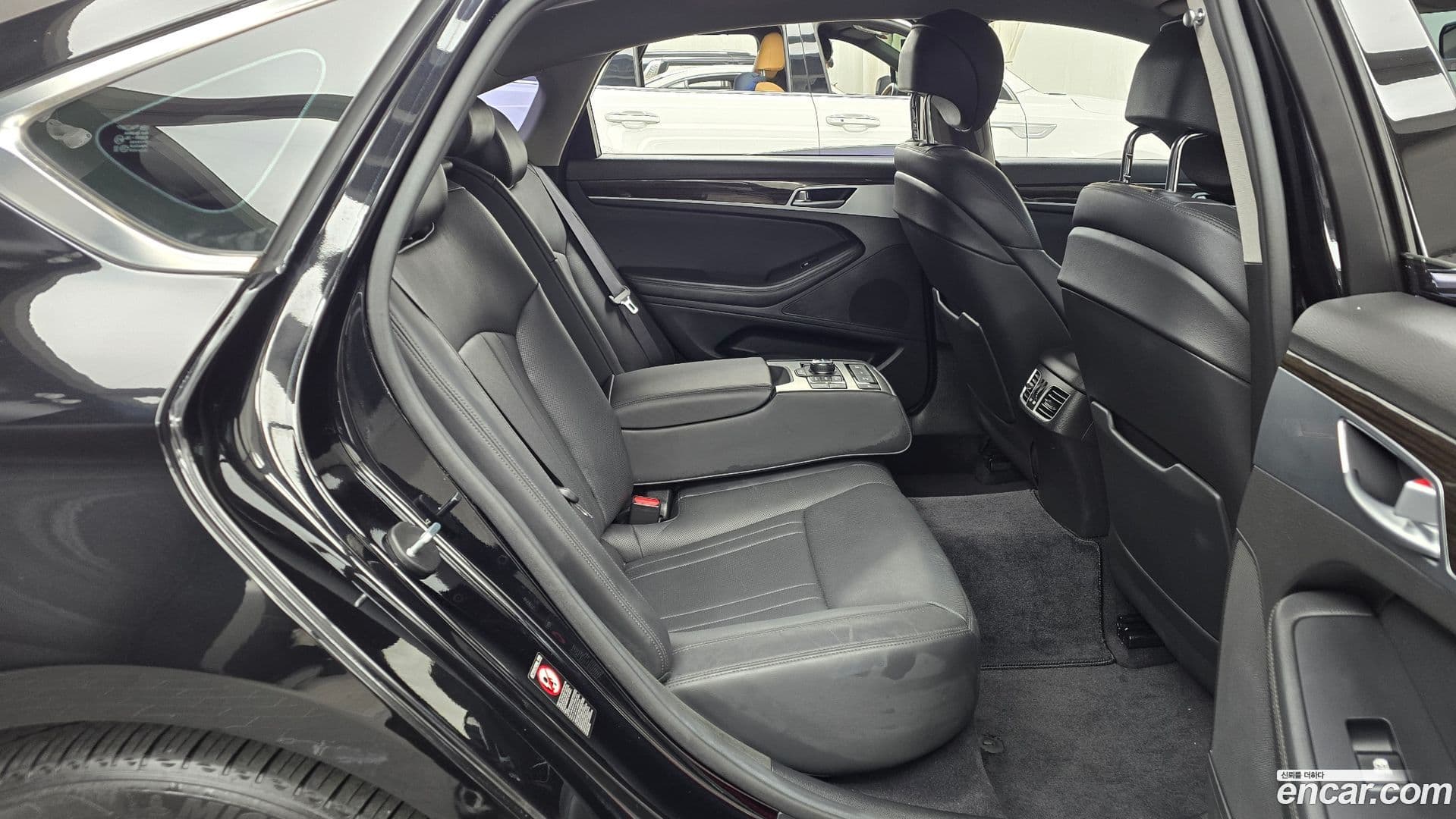 Main__Slider__Photo:G80 Genesis 2019.10-11