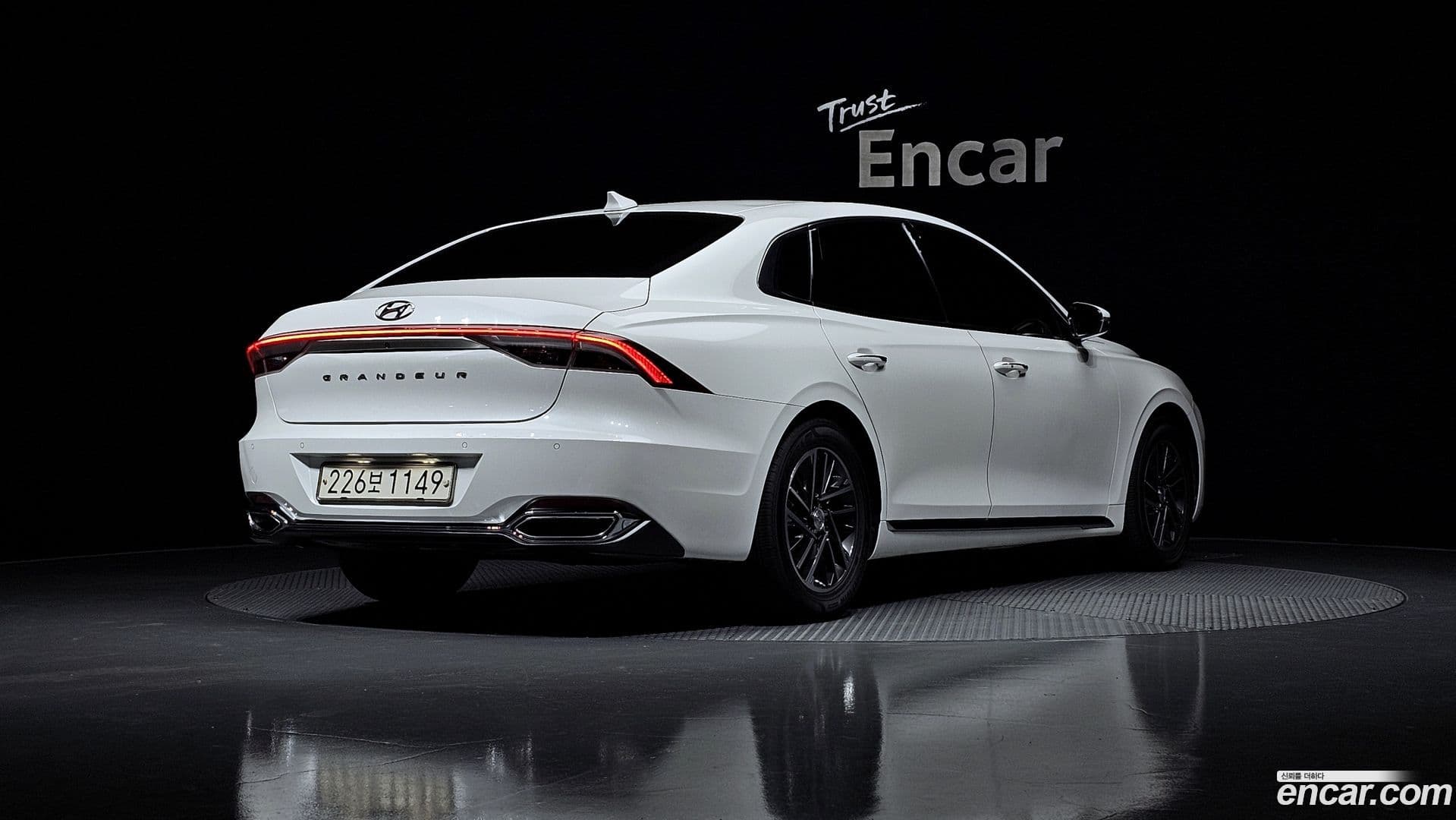 Main__Slider__Photo:Grandeur Hyundai 2020.3-1