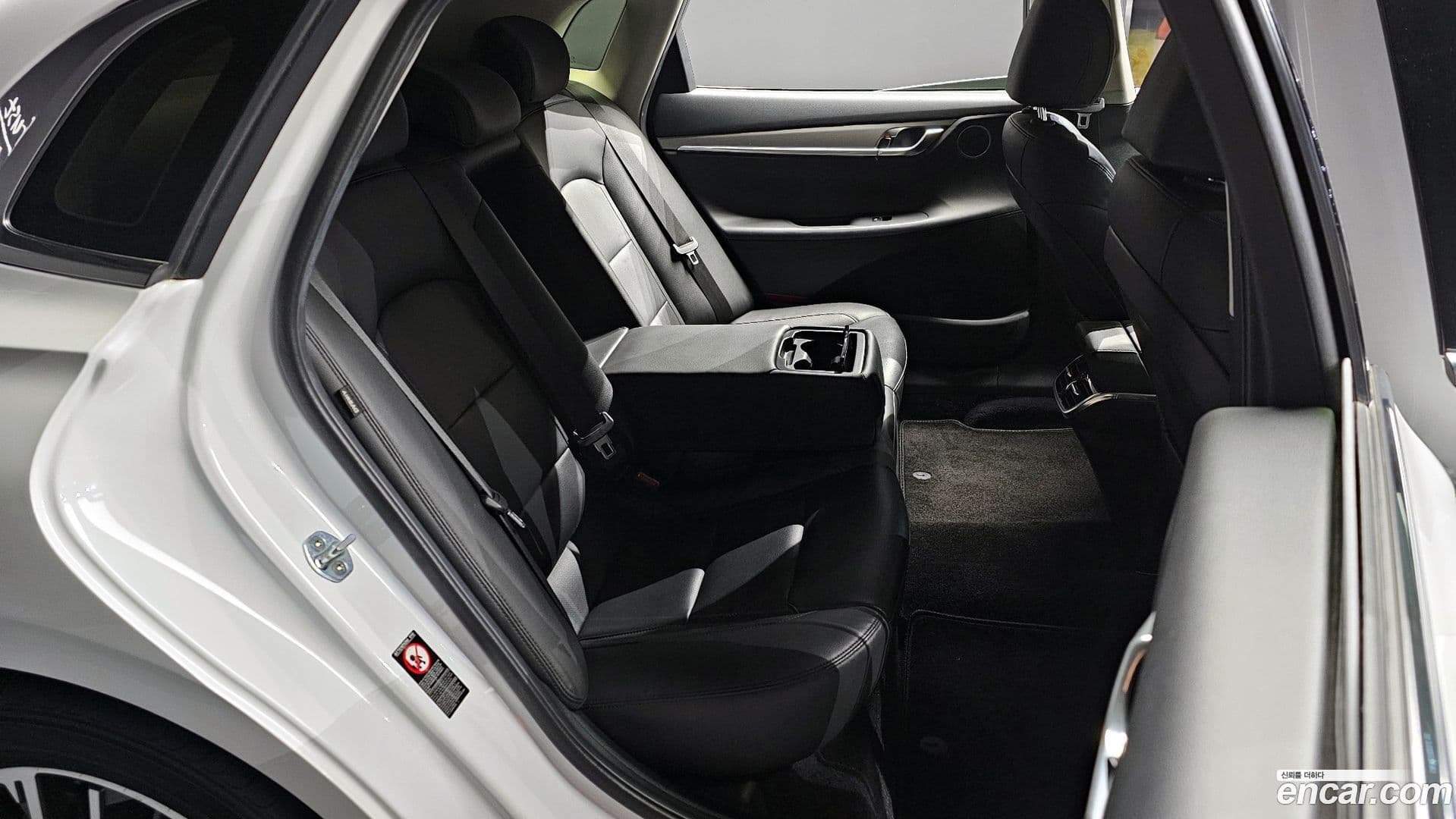 Main__Slider__Photo:Grandeur Hyundai 2020.3-11