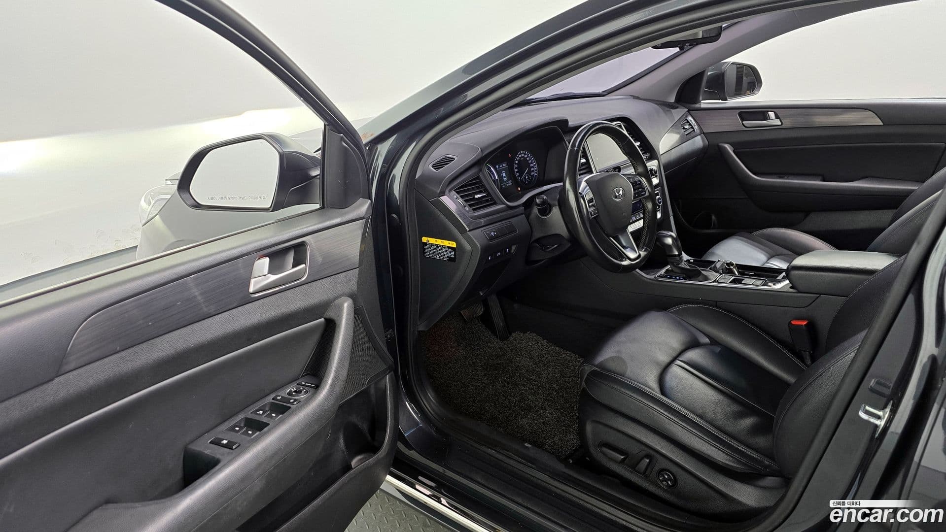 Main__Slider__Photo:Sonata Hyundai 2017.7-9