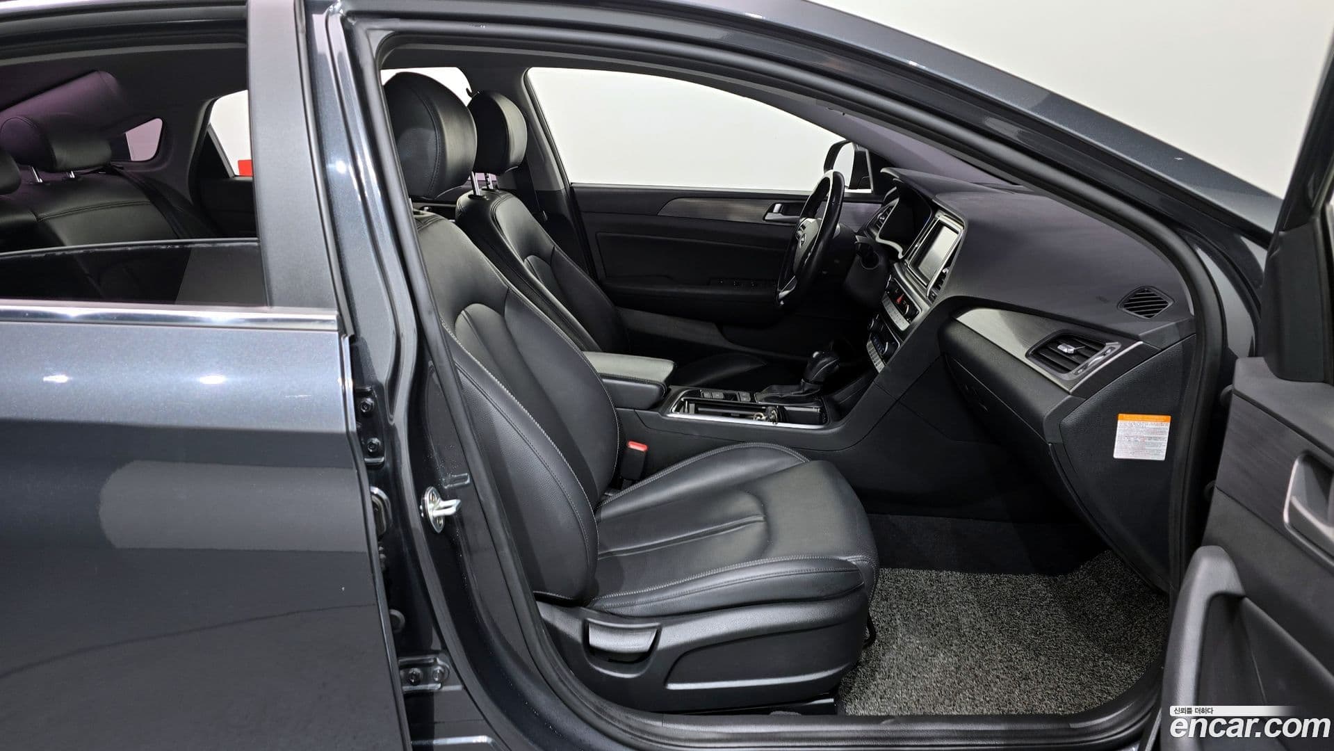 Main__Slider__Photo:Sonata Hyundai 2017.7-10