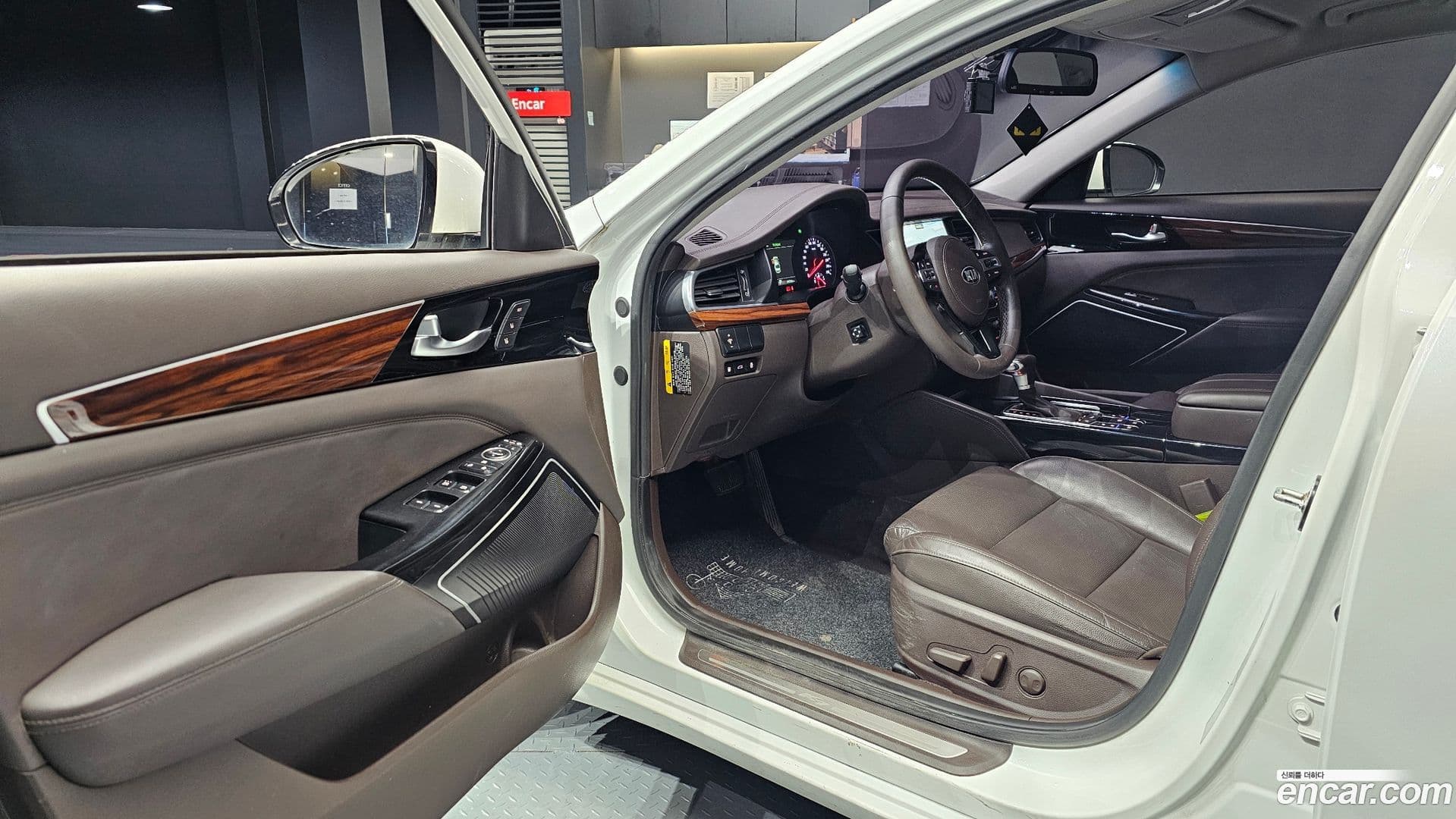 Main__Slider__Photo:K7 Kia 2017.5-10