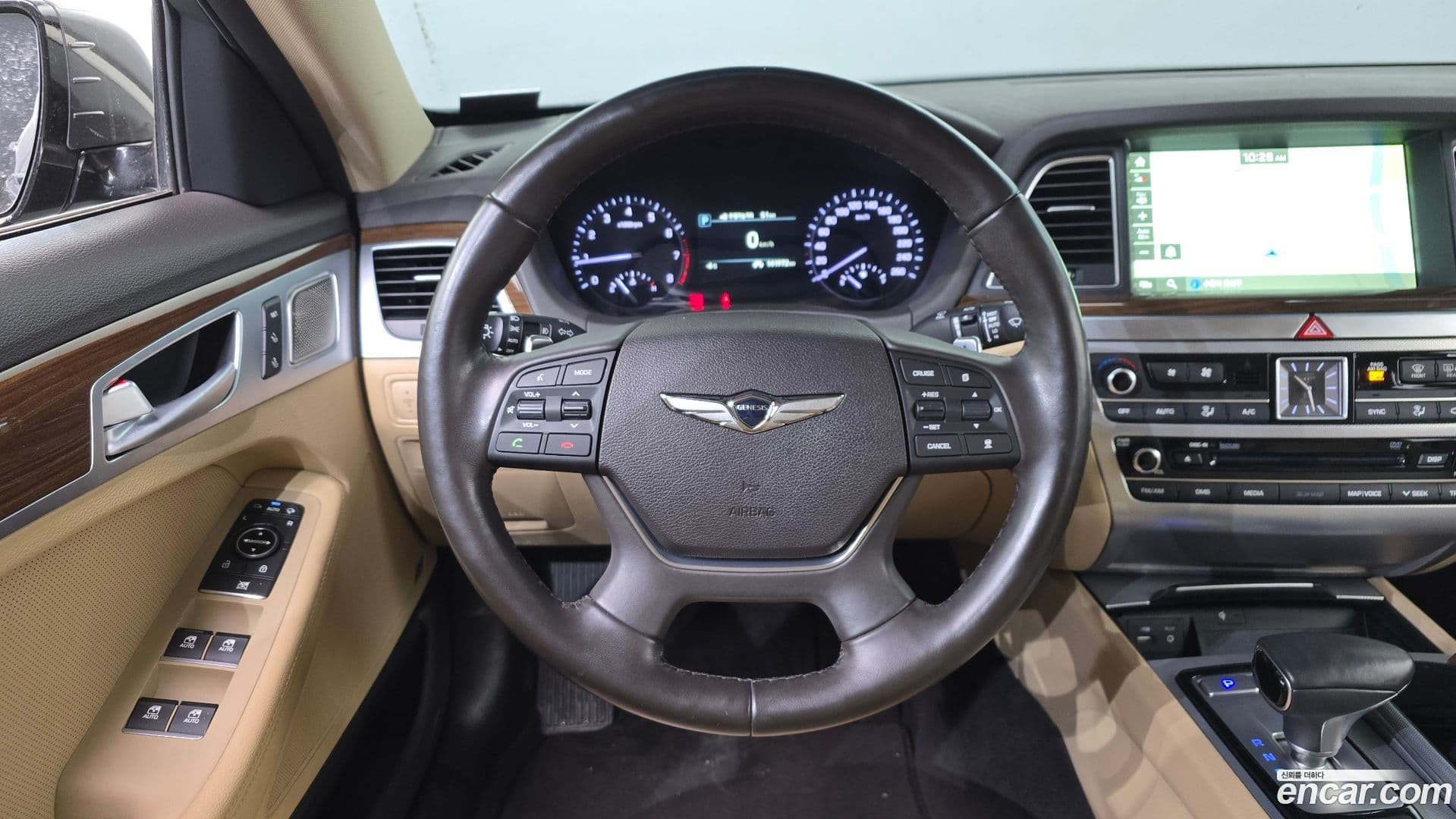 Main__Slider__Photo:G80 Genesis 2016.9-12