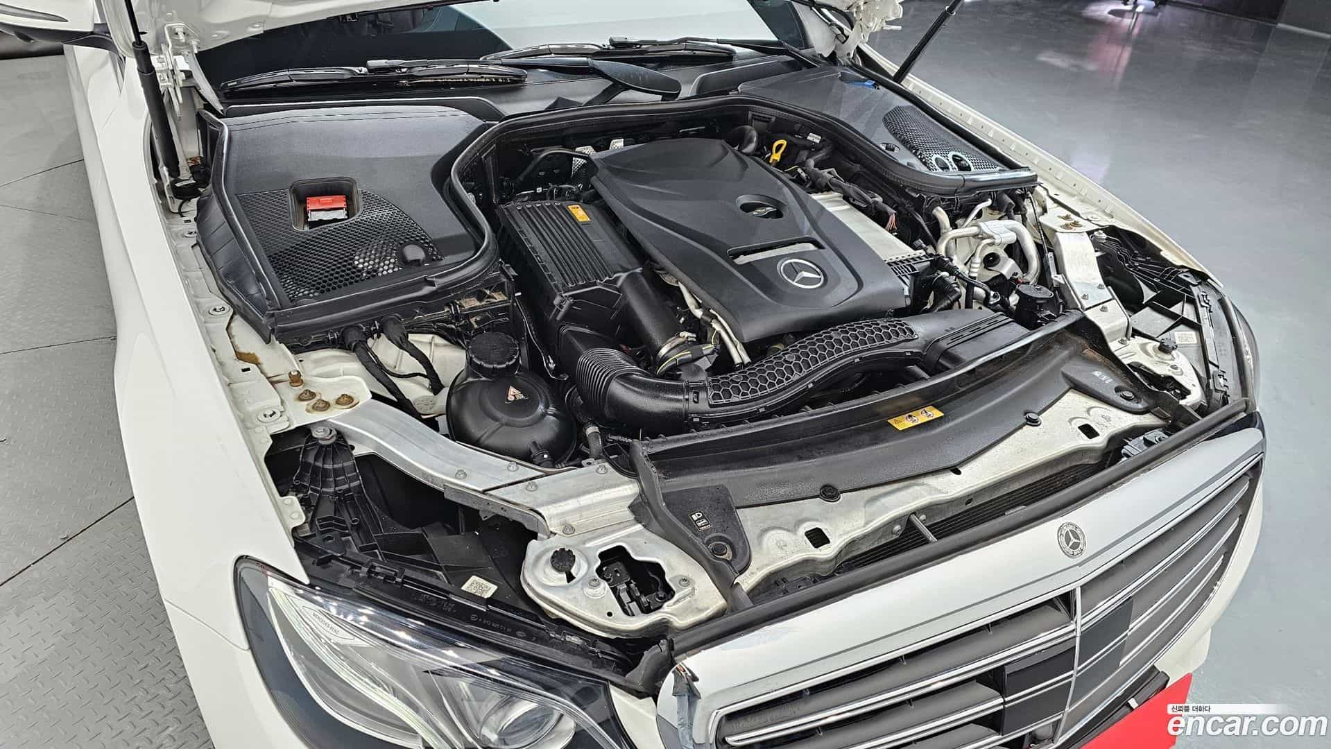 E-Class Mercedes-Benz 2020.0-INNER-006