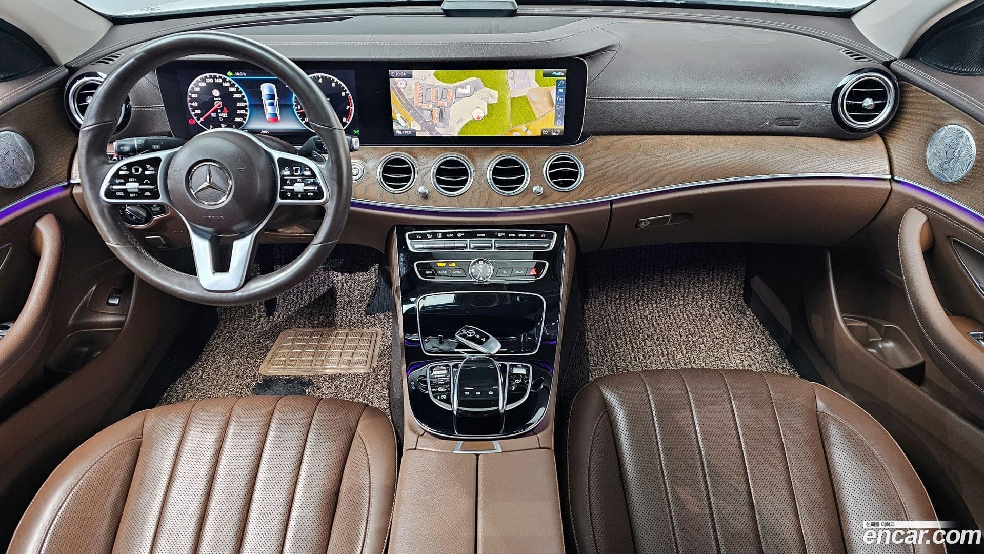 Main__Slider__Photo:E-Class Mercedes-Benz 2020.0-6