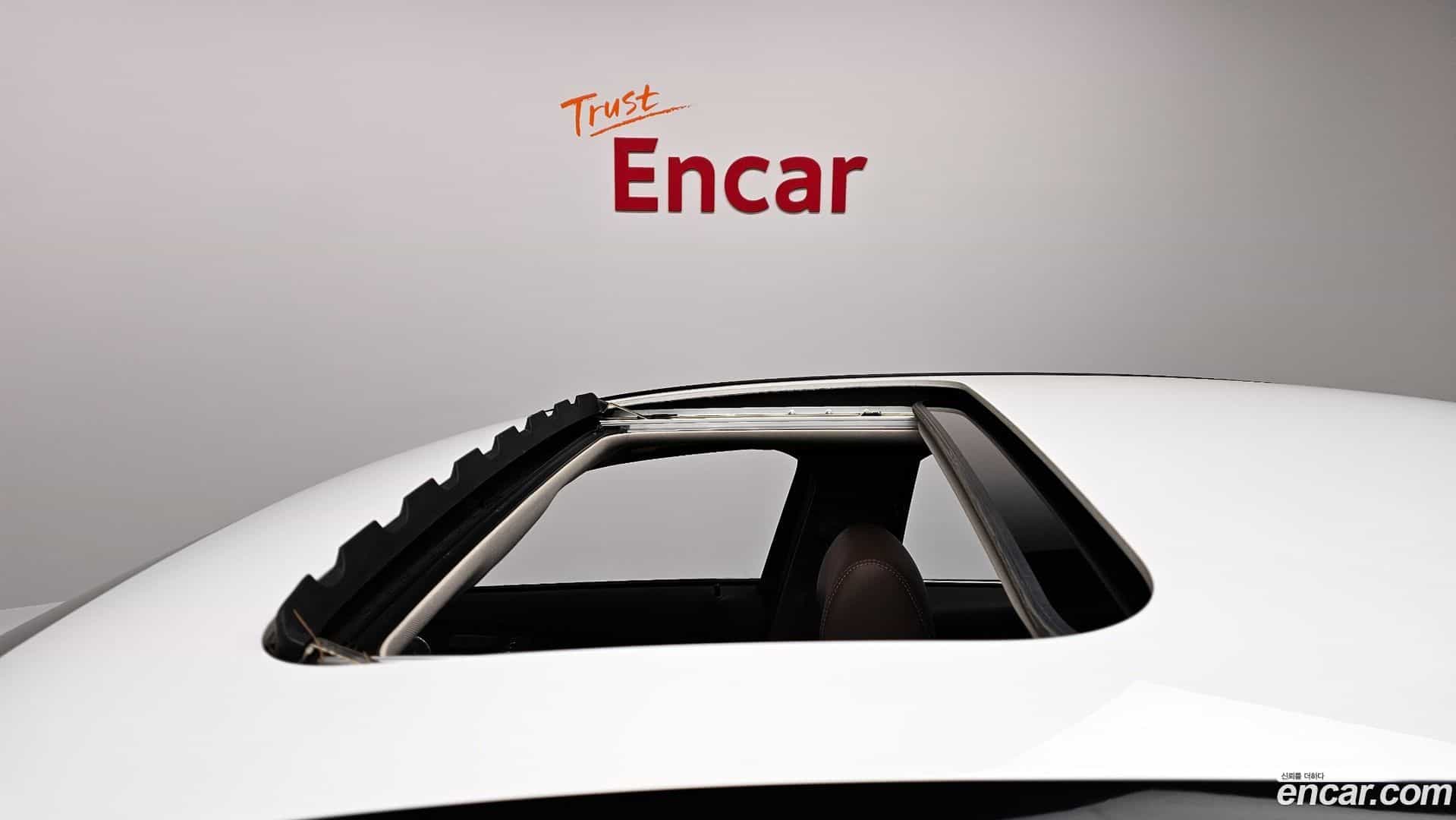 E-Class Mercedes-Benz 2020.0-OPTION-023