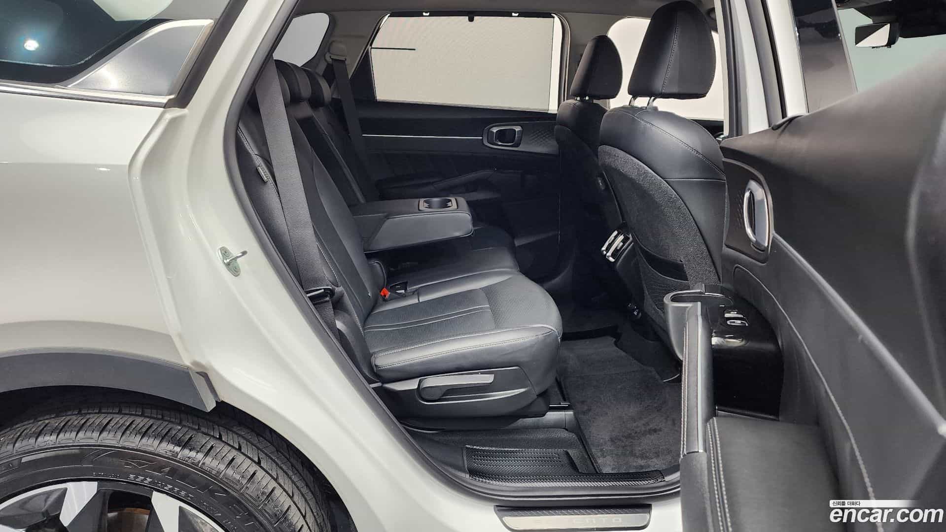 Sorento Kia 2023.8-OPTION-016