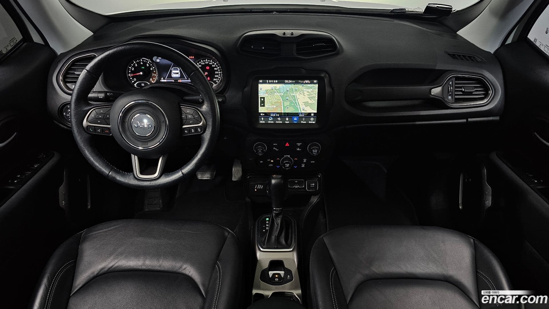 Main__Slider__Photo:Renegade Jeep 2021.6-6