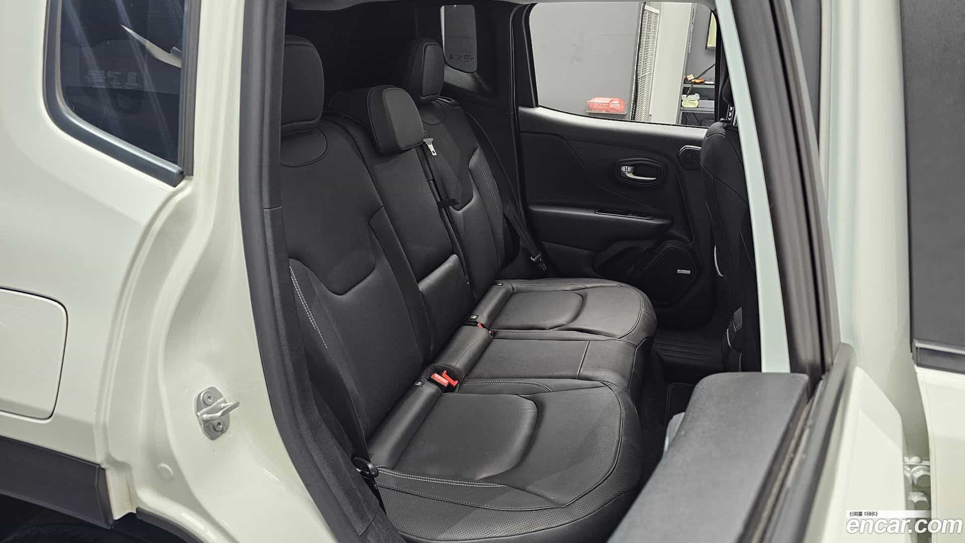 Renegade Jeep 2021.6-OPTION-016