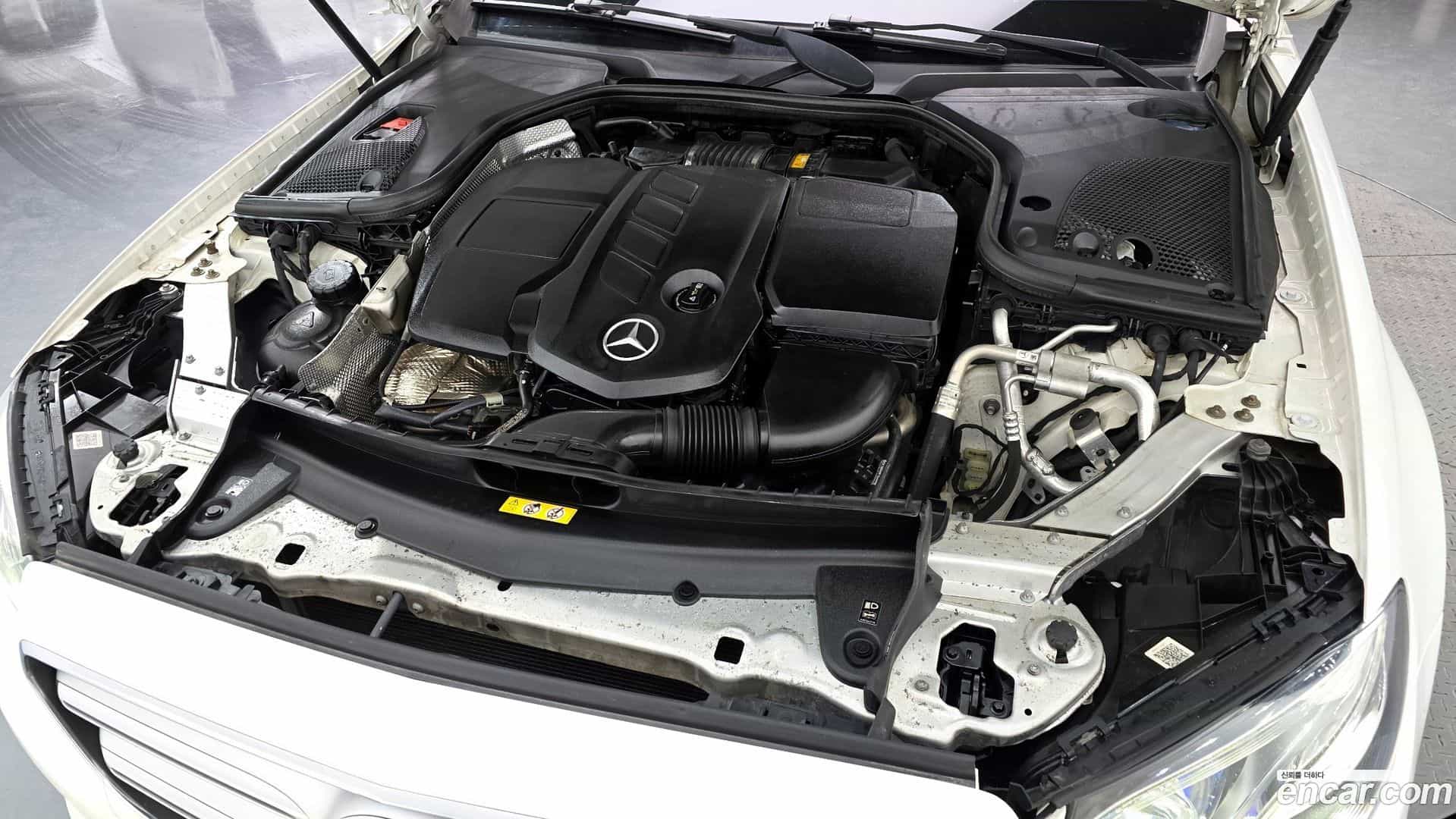 E-Class Mercedes-Benz 2019.4-INNER-006