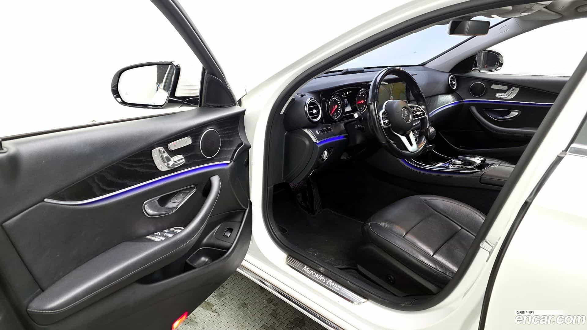 E-Class Mercedes-Benz 2019.4-INNER-010